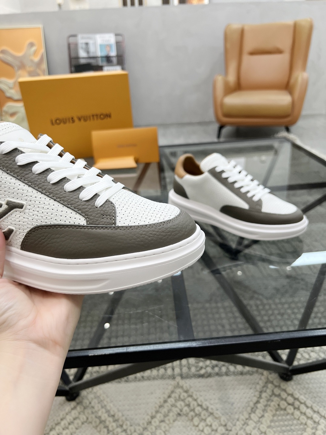 LV Style Leather Men's Shoes style reference detail image 5 from source 780780