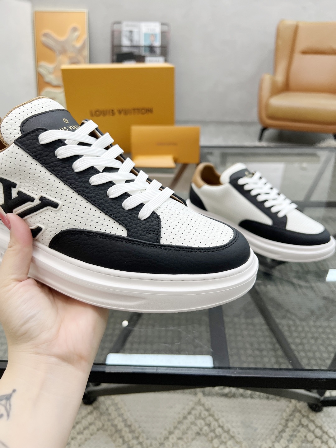 LV Style Leather Men's Shoes style reference detail image 6 from source 780777