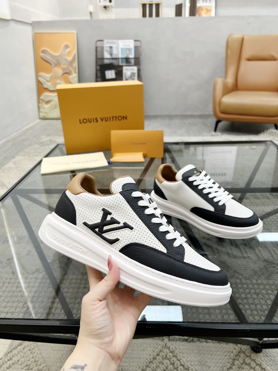 LV Style Leather Men's Shoes style reference detail image 5 from source 780777