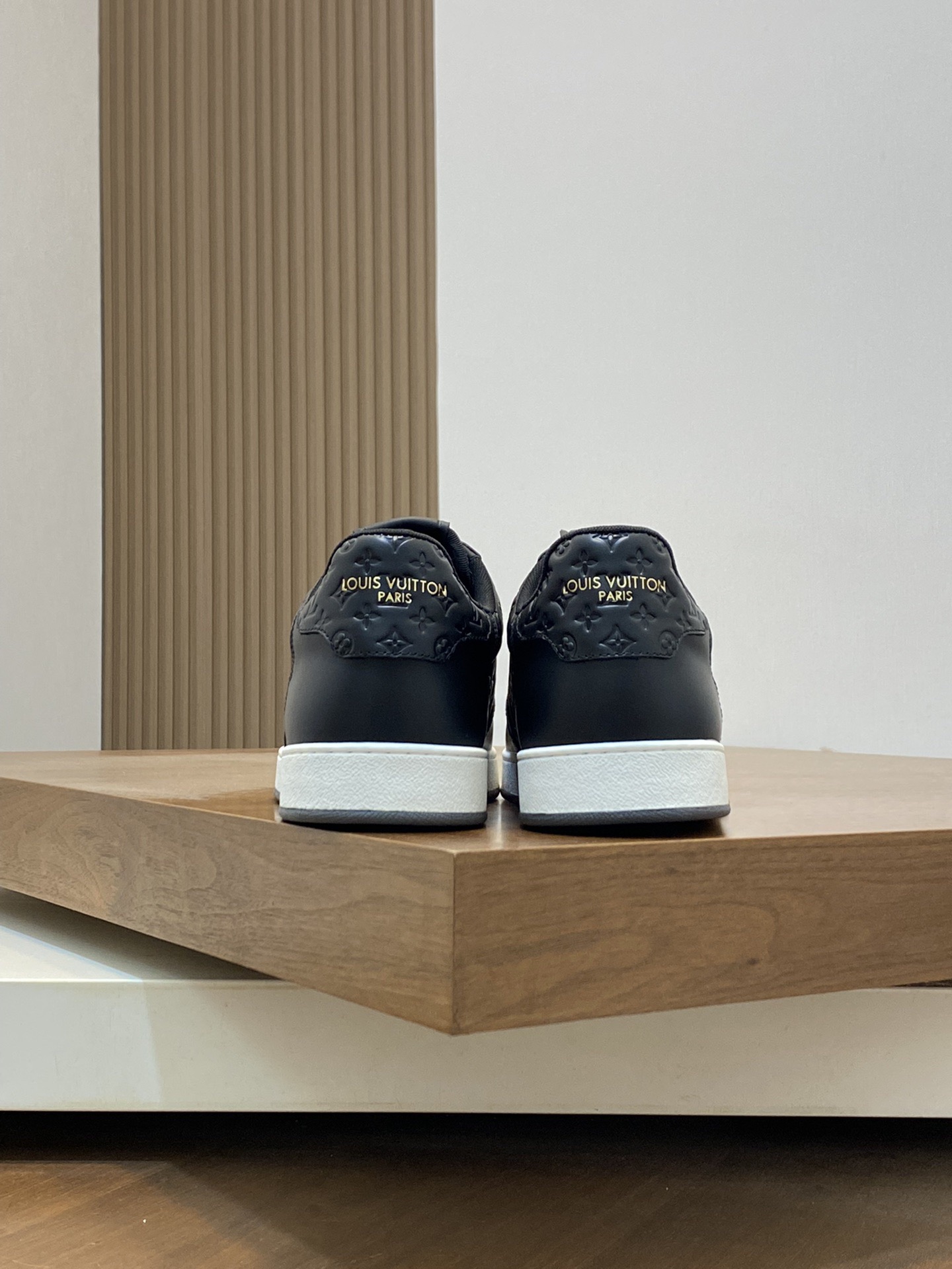 LV Style Leather Men's Shoes style reference detail image 7 from source 780787