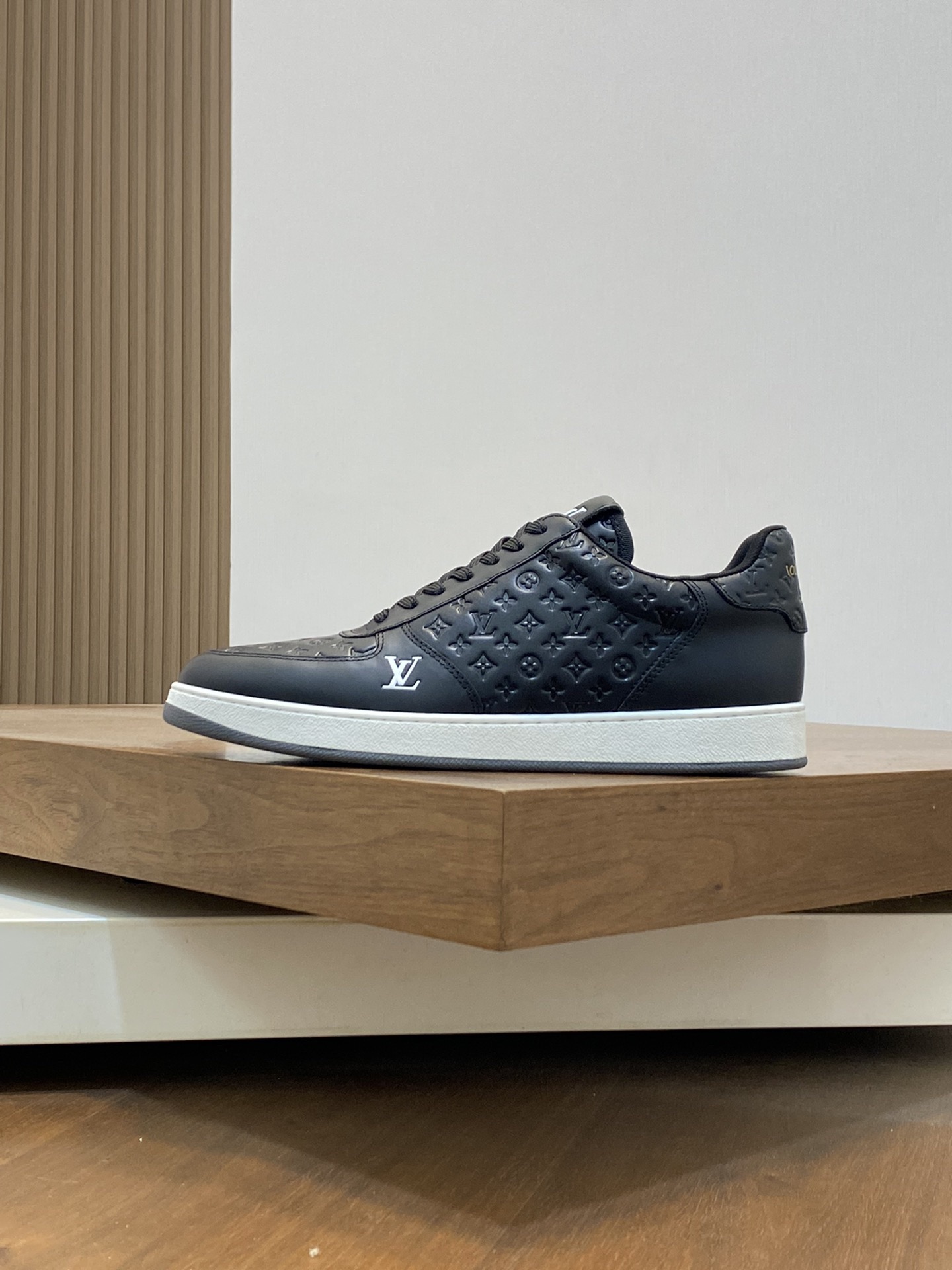 LV Style Leather Men's Shoes Lookbook Reference image 2