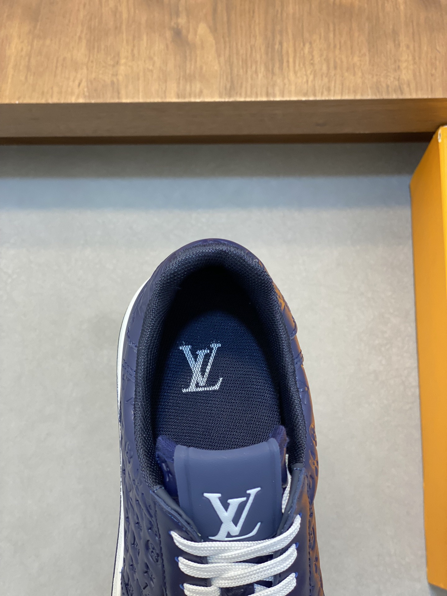LV Style Leather Men's Shoes style reference detail image 6 from source 780785