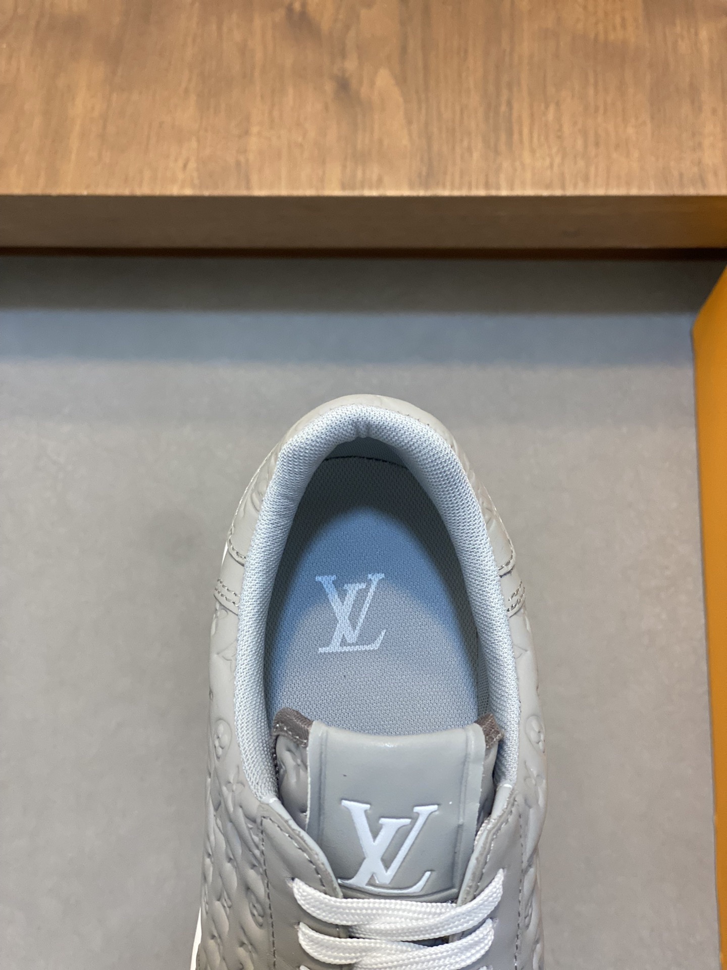 LV Style Leather Men's Shoes style reference detail image 6 from source 780789