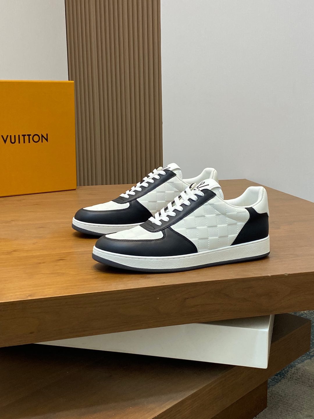 LV Style Leather Men's Shoes style reference detail image 3 from source 780795