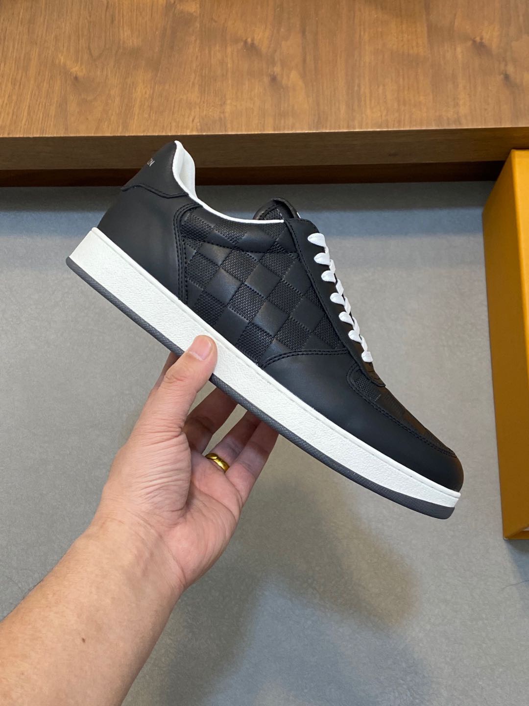 LV Style Leather Men's Shoes style reference detail image 4 from source 780788