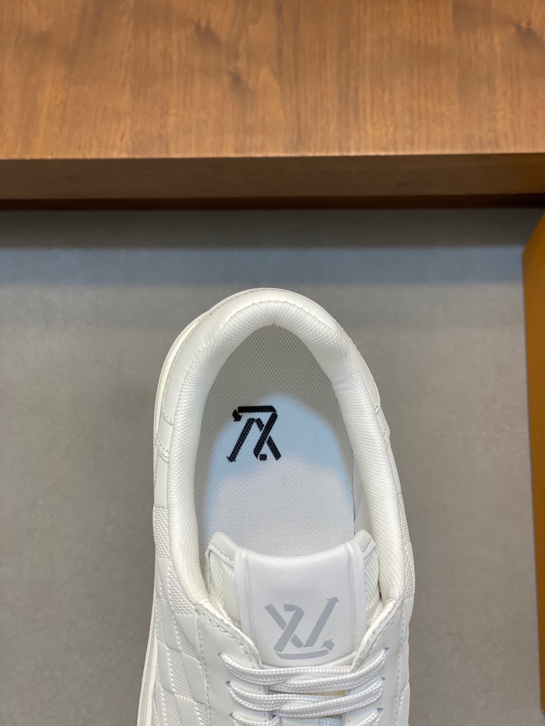 LV Style Leather Men's Shoes style reference detail image 6 from source 780786
