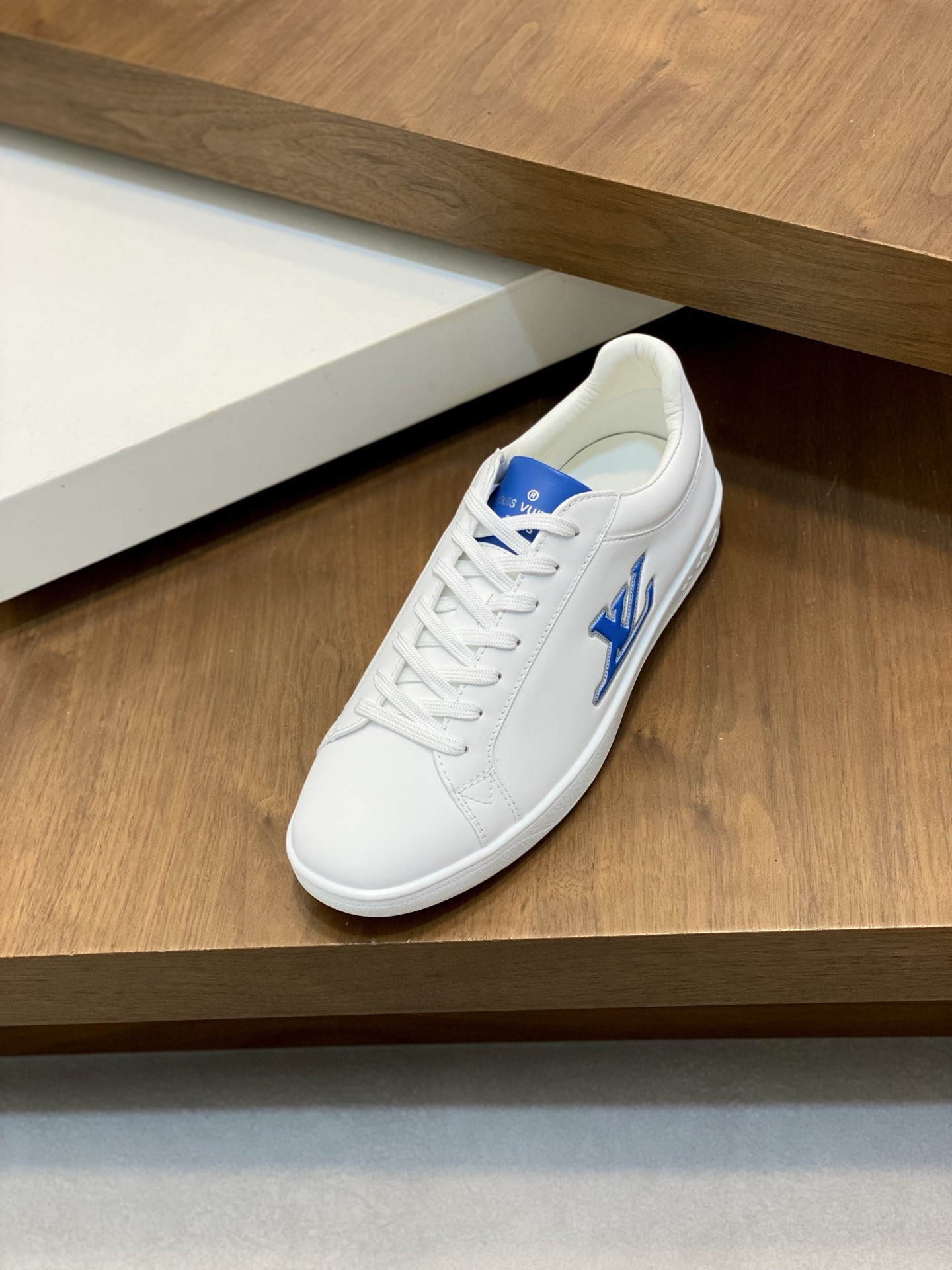 LV Style Leather Men's Shoes style reference detail image 5 from source 780790