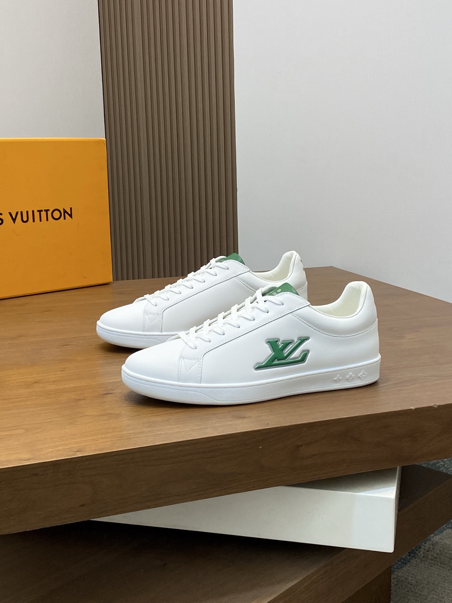 LV Style Leather Men's Shoes style reference detail image 3 from source 780791