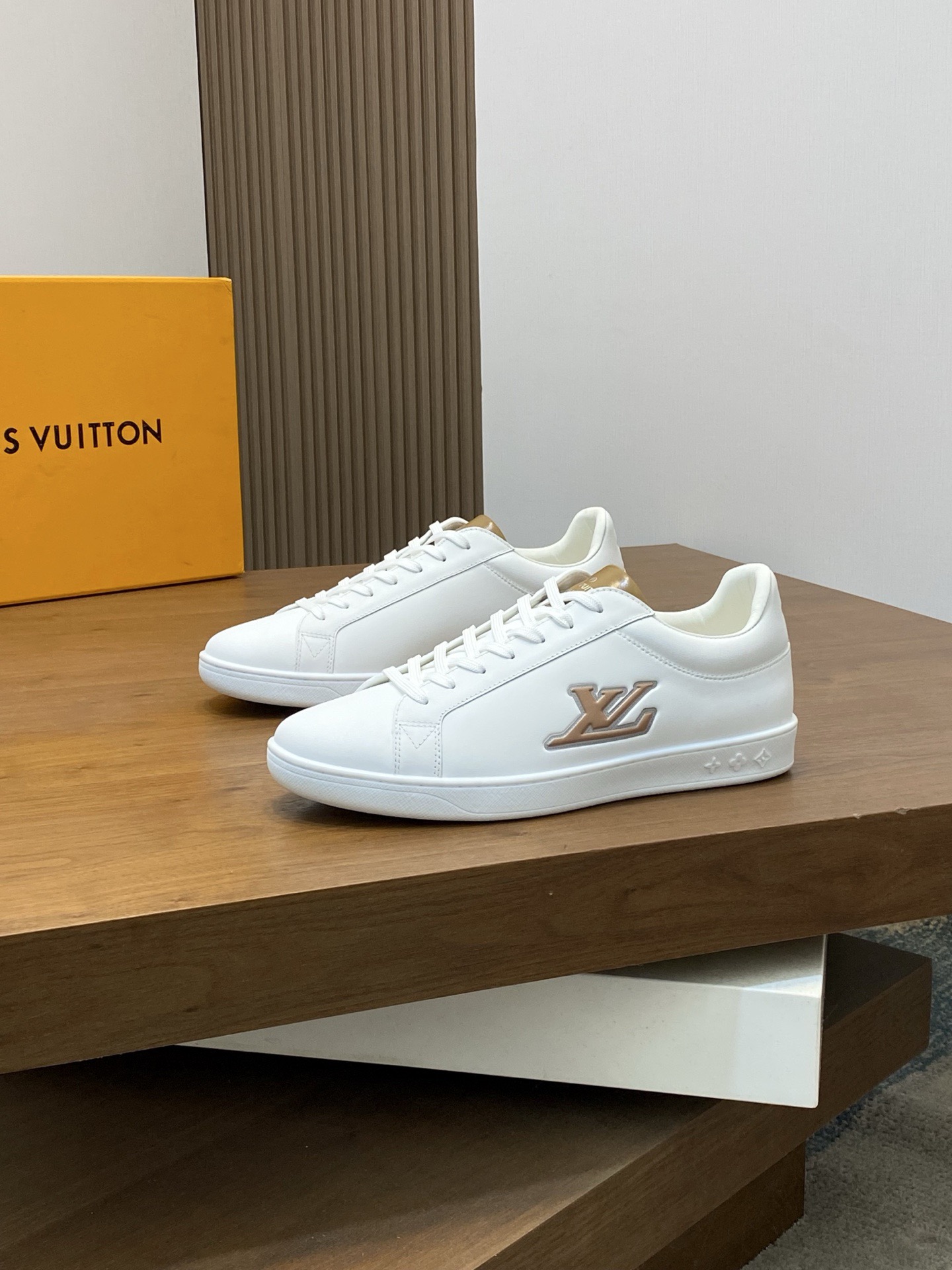 LV Style Leather Men's Shoes style reference detail image 3 from source 780794