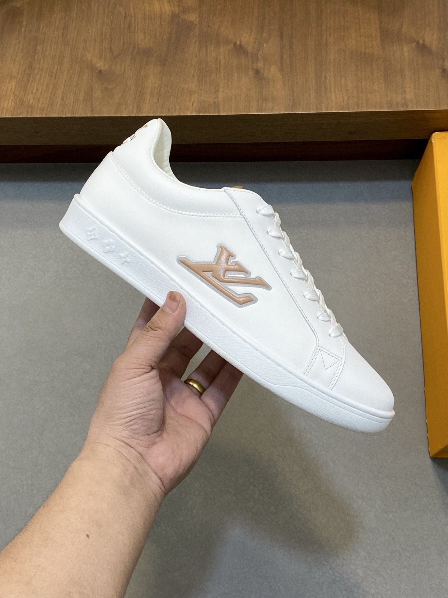 LV Style Leather Men's Shoes style reference detail image 4 from source 780794