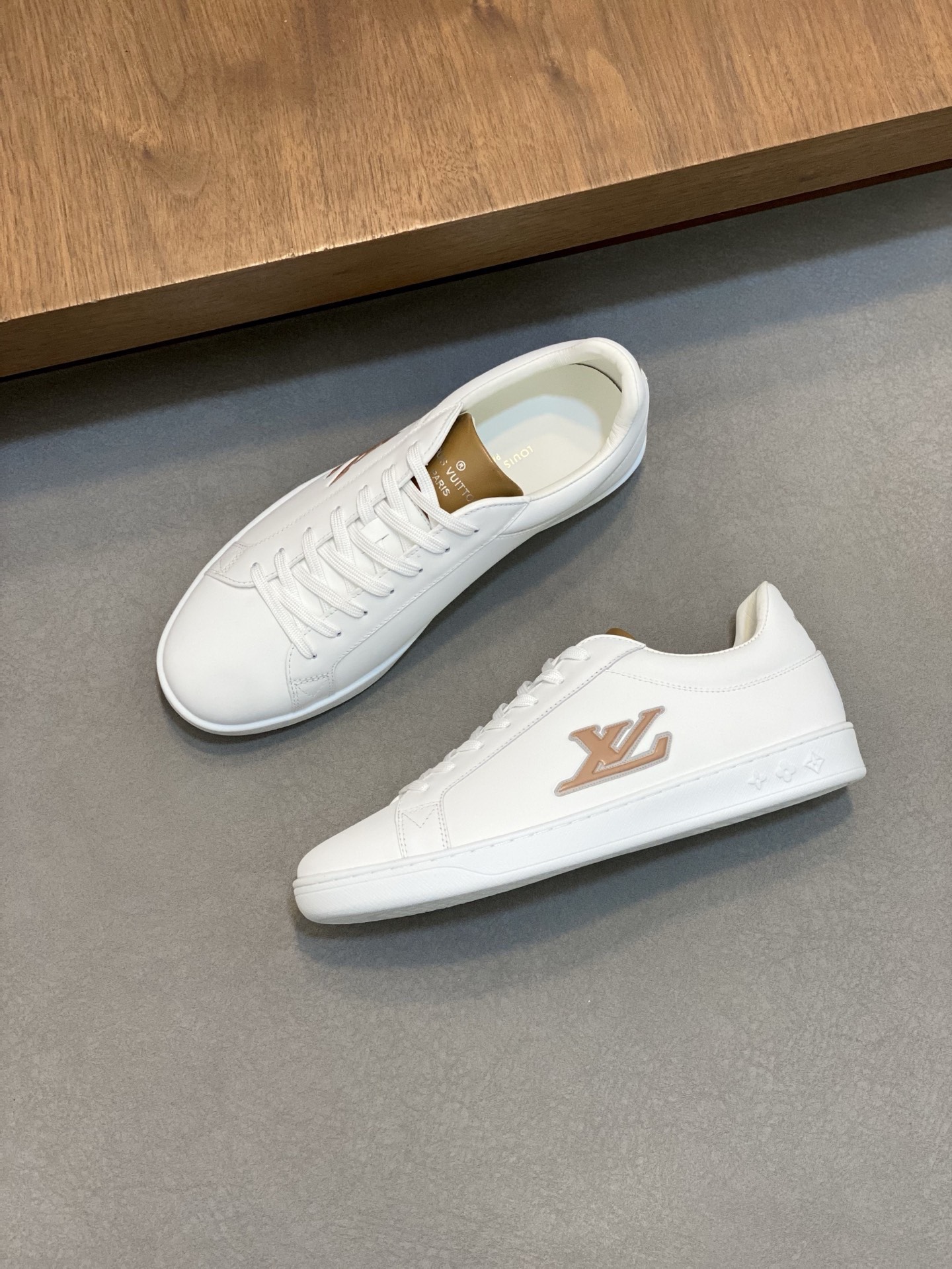 LV Style Leather Men's Shoes style reference detail image 9 from source 780794