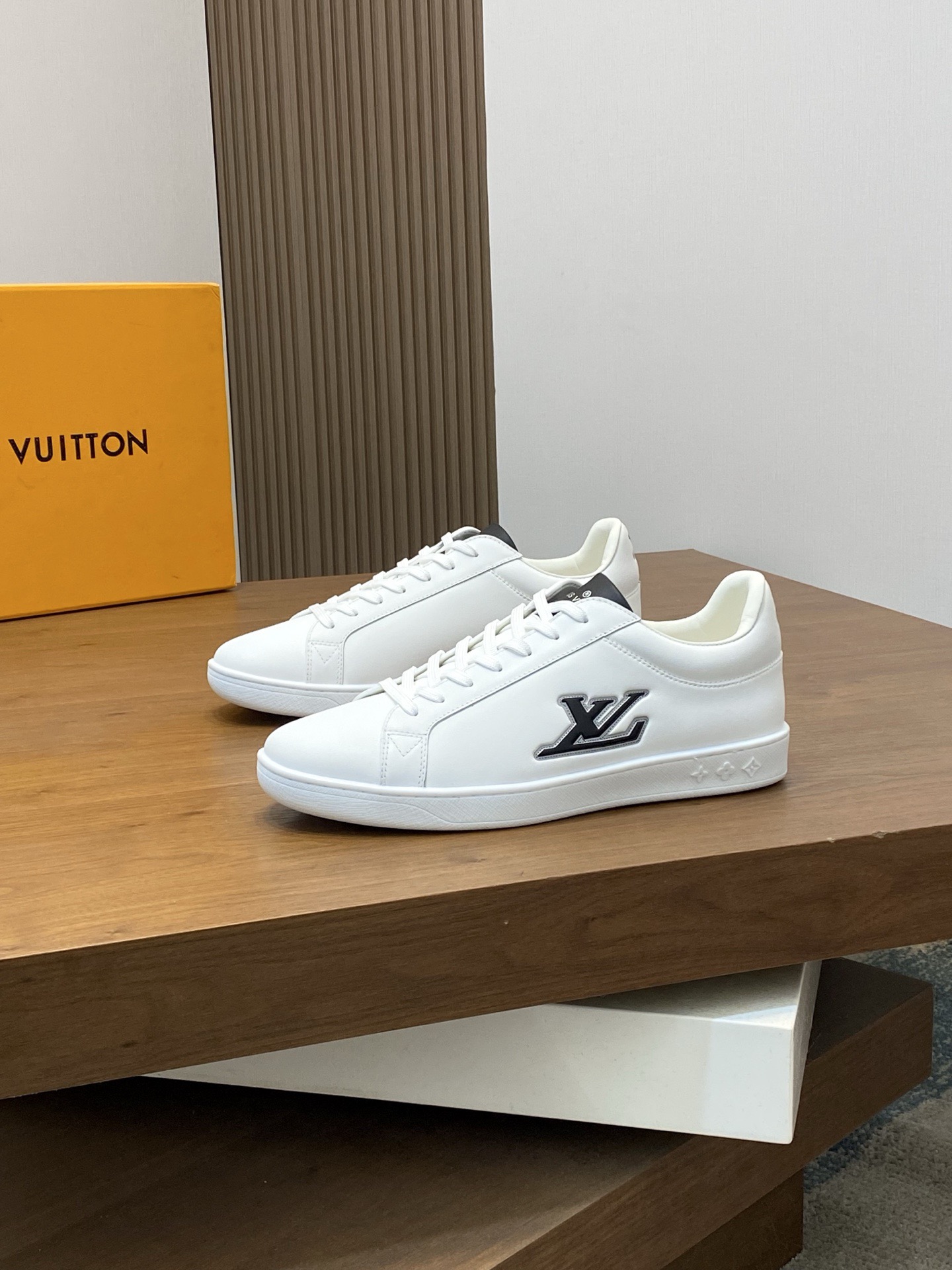 LV Style Leather Men's Shoes style reference detail image 3 from source 780796