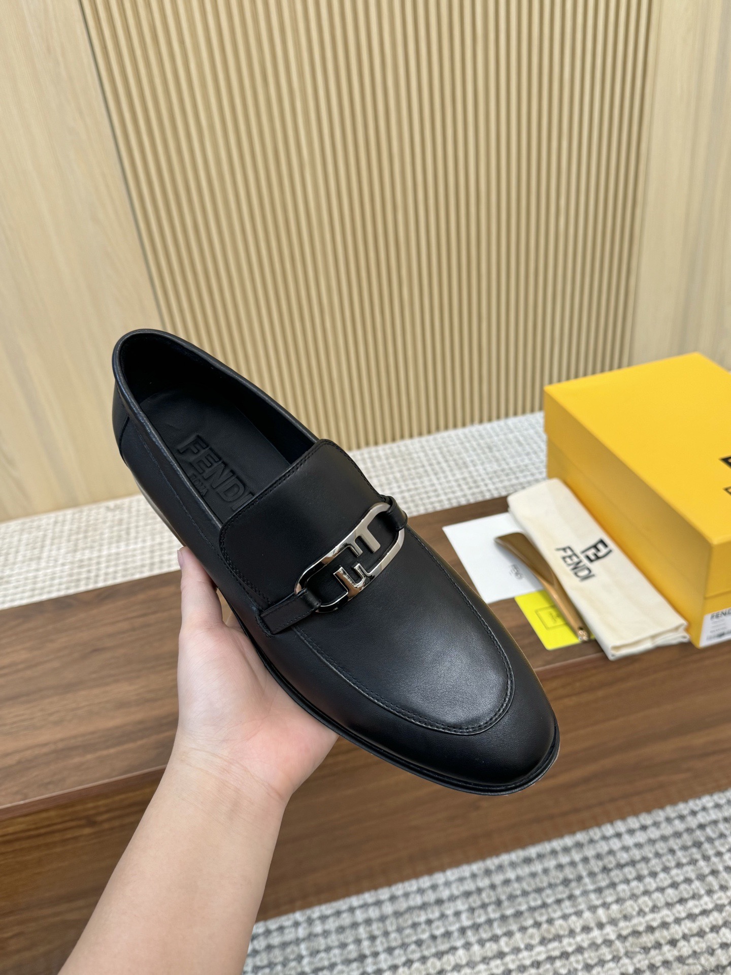 Fendi Style Leather Men's Shoes style reference detail image 5 from source 781832