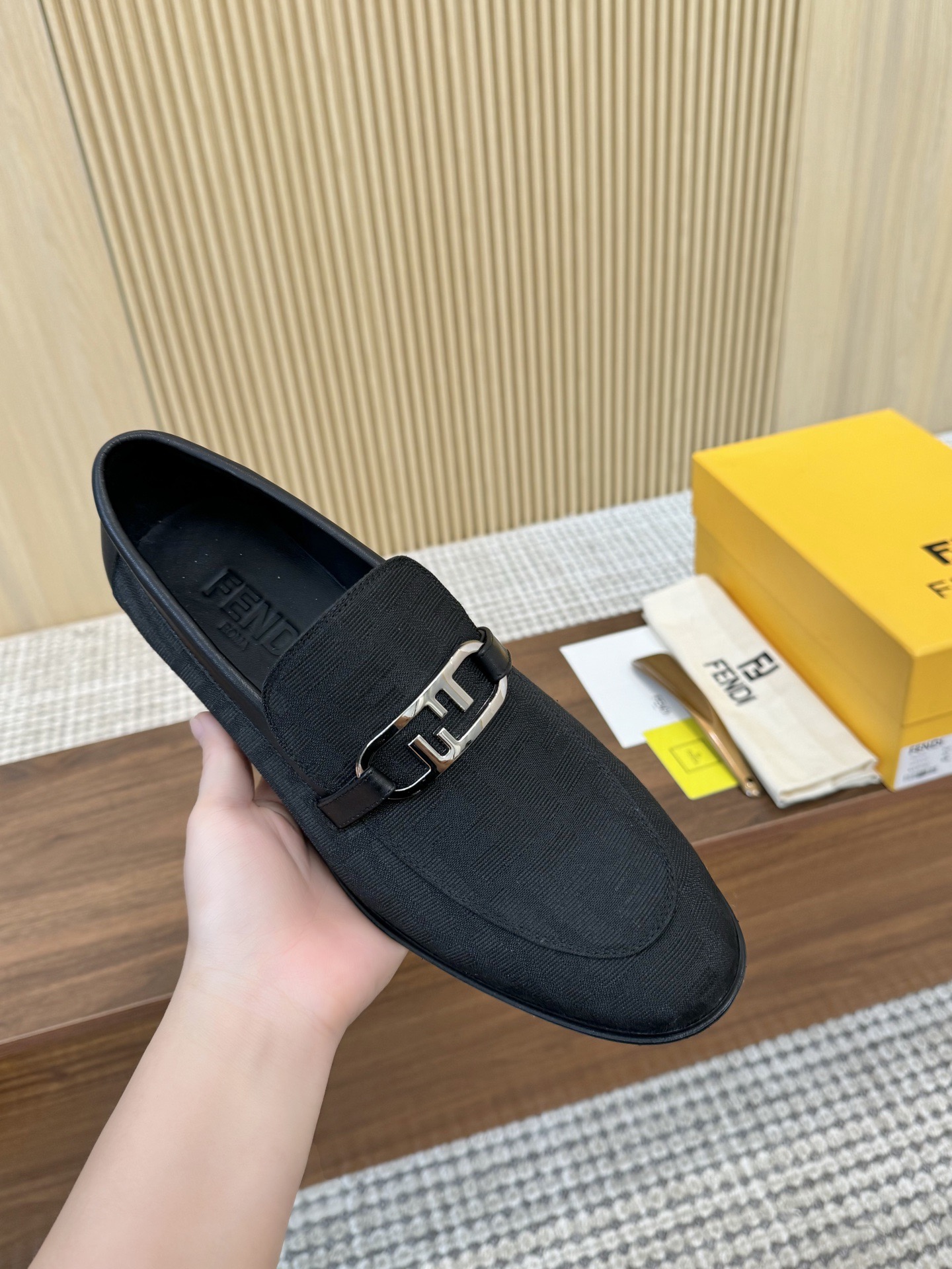 Fendi Style Leather Men's Shoes style reference detail image 5 from source 781833