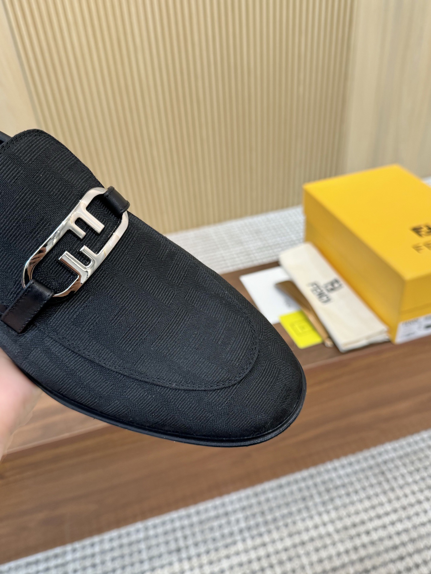 Fendi Style Leather Men's Shoes style reference detail image 6 from source 781833