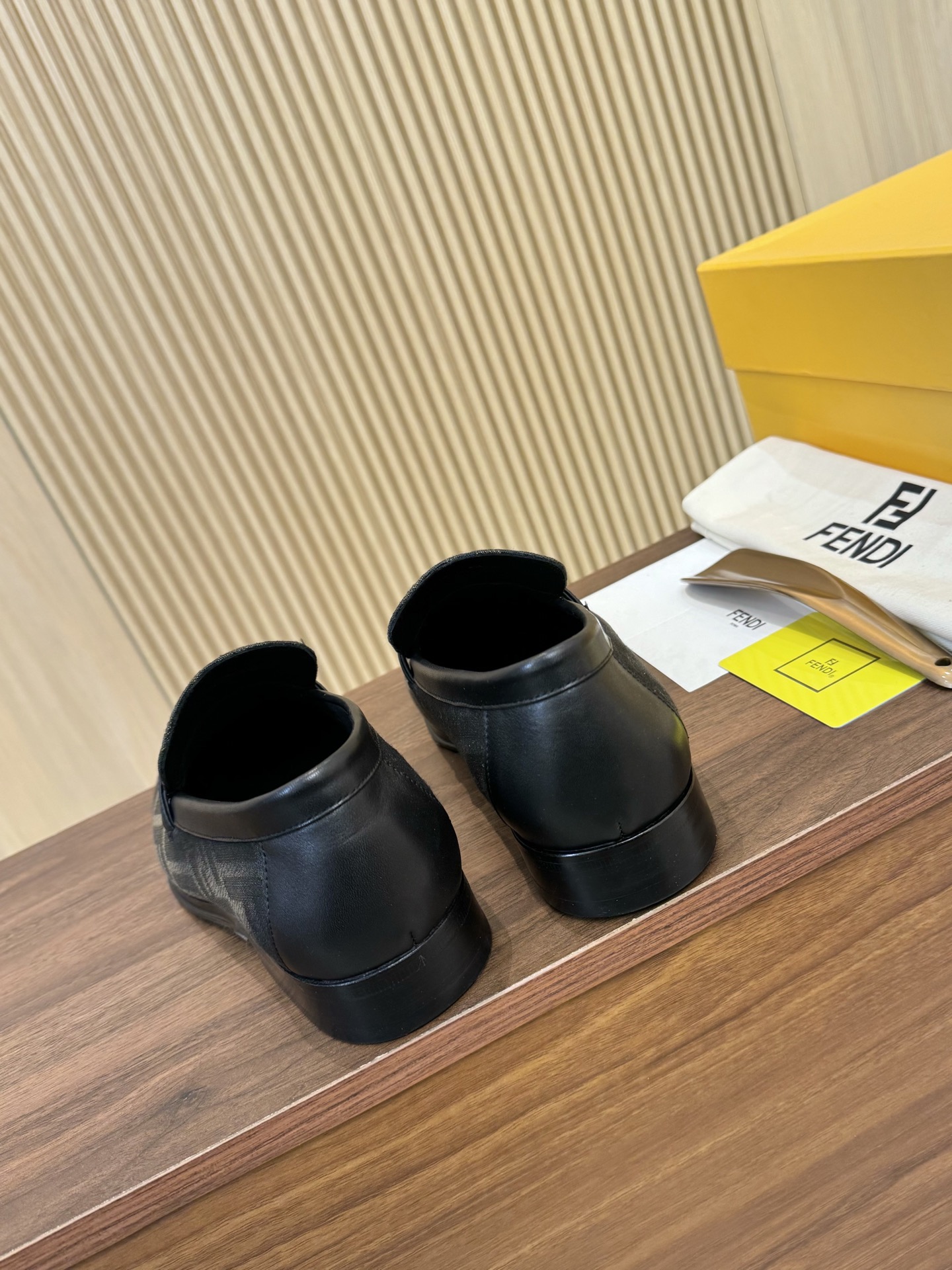 Fendi Style Leather Men's Shoes style reference detail image 8 from source 781835