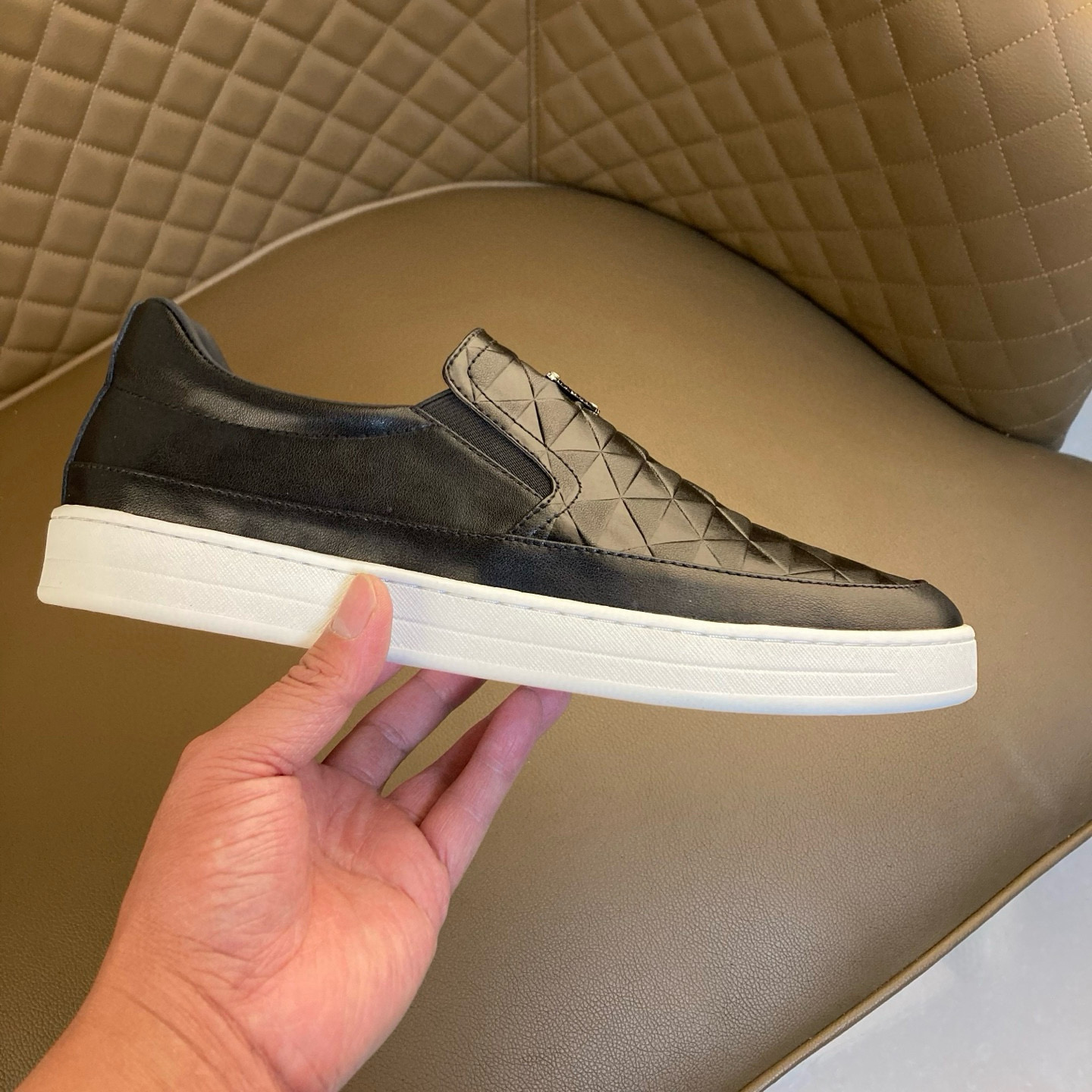 Prada Style White Leather Men's Shoes style reference detail image 4 from source 781917
