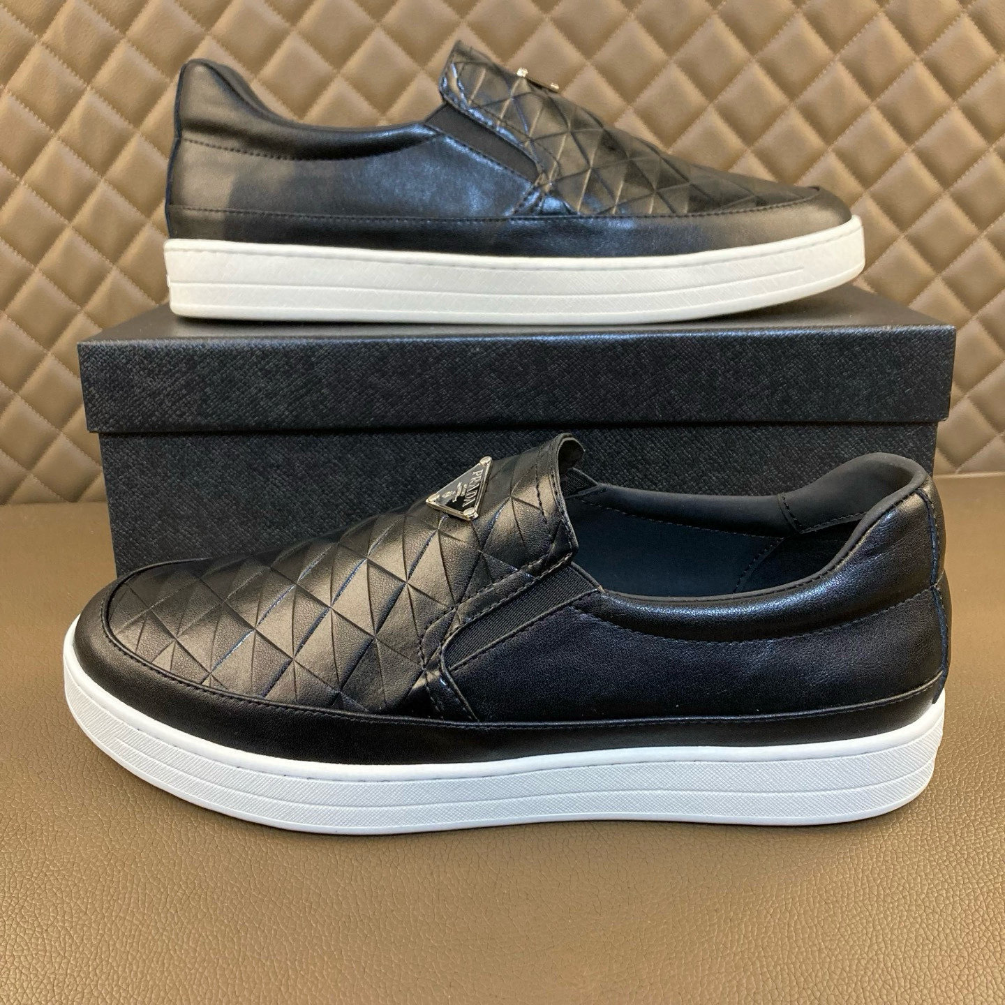 Prada Style White Leather Men's Shoes style reference detail image 3 from source 781917
