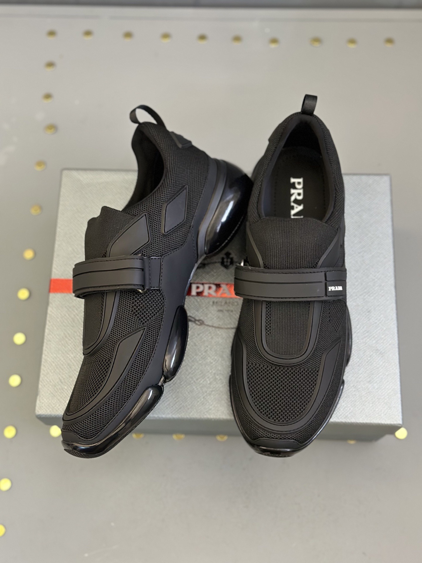 Prada Style Leather Men's Shoes style reference detail image 3 from source 781921