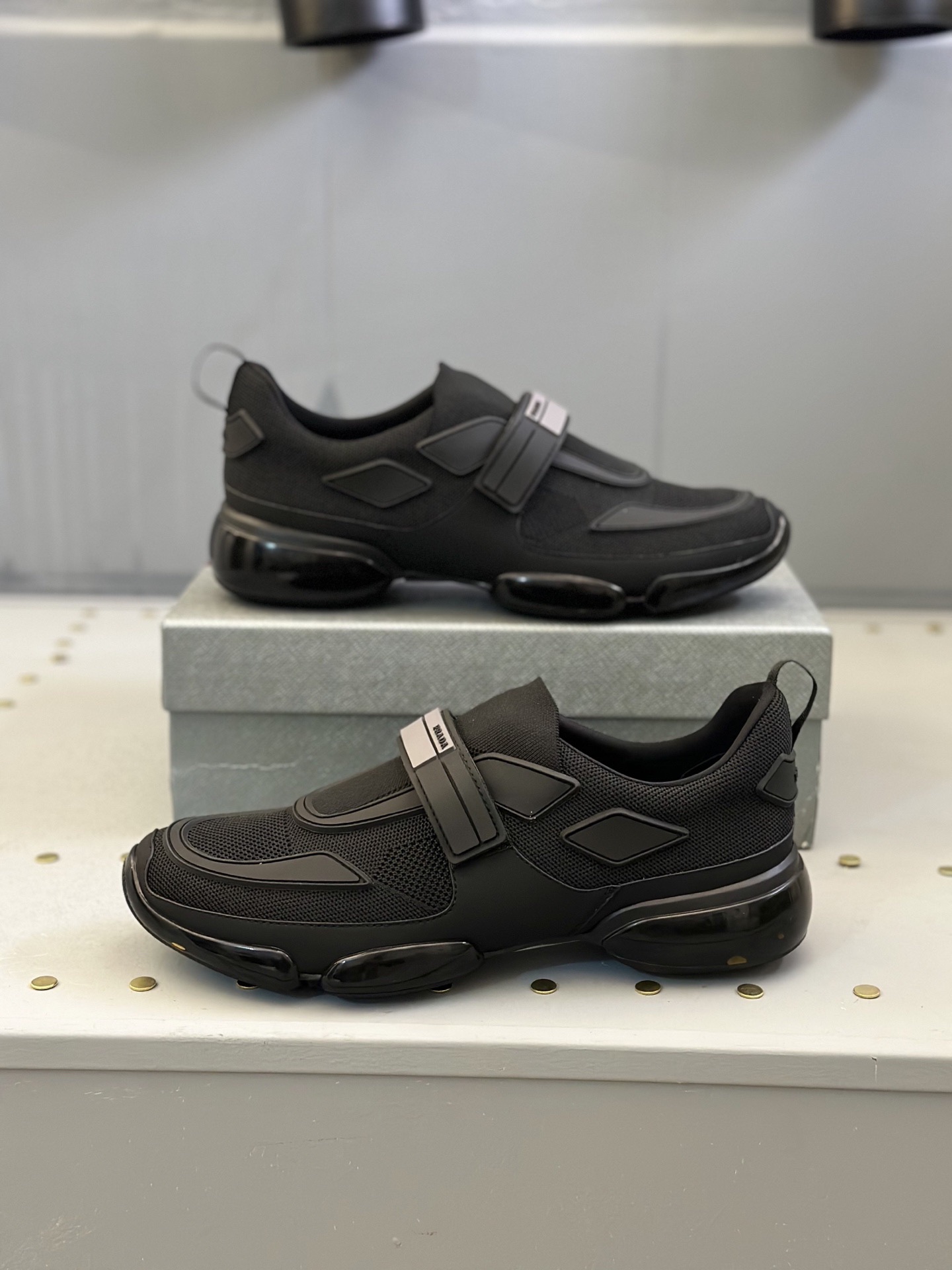 Prada Style Leather Men's Shoes style reference detail image 6 from source 781920