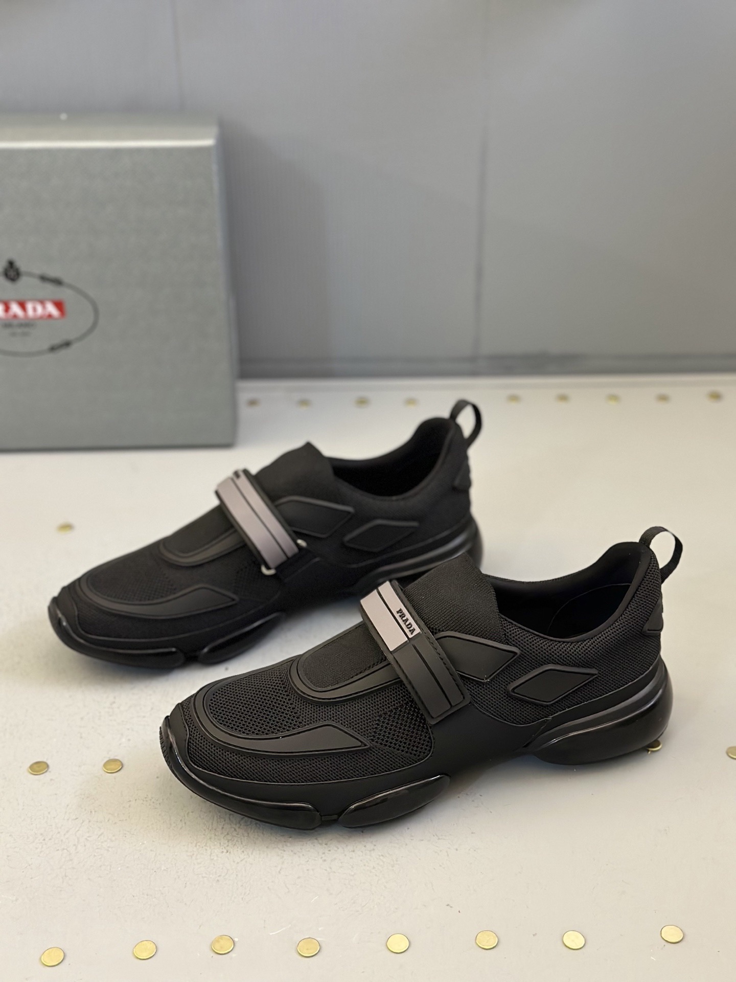 Prada Style Leather Men's Shoes style reference detail image 7 from source 781920