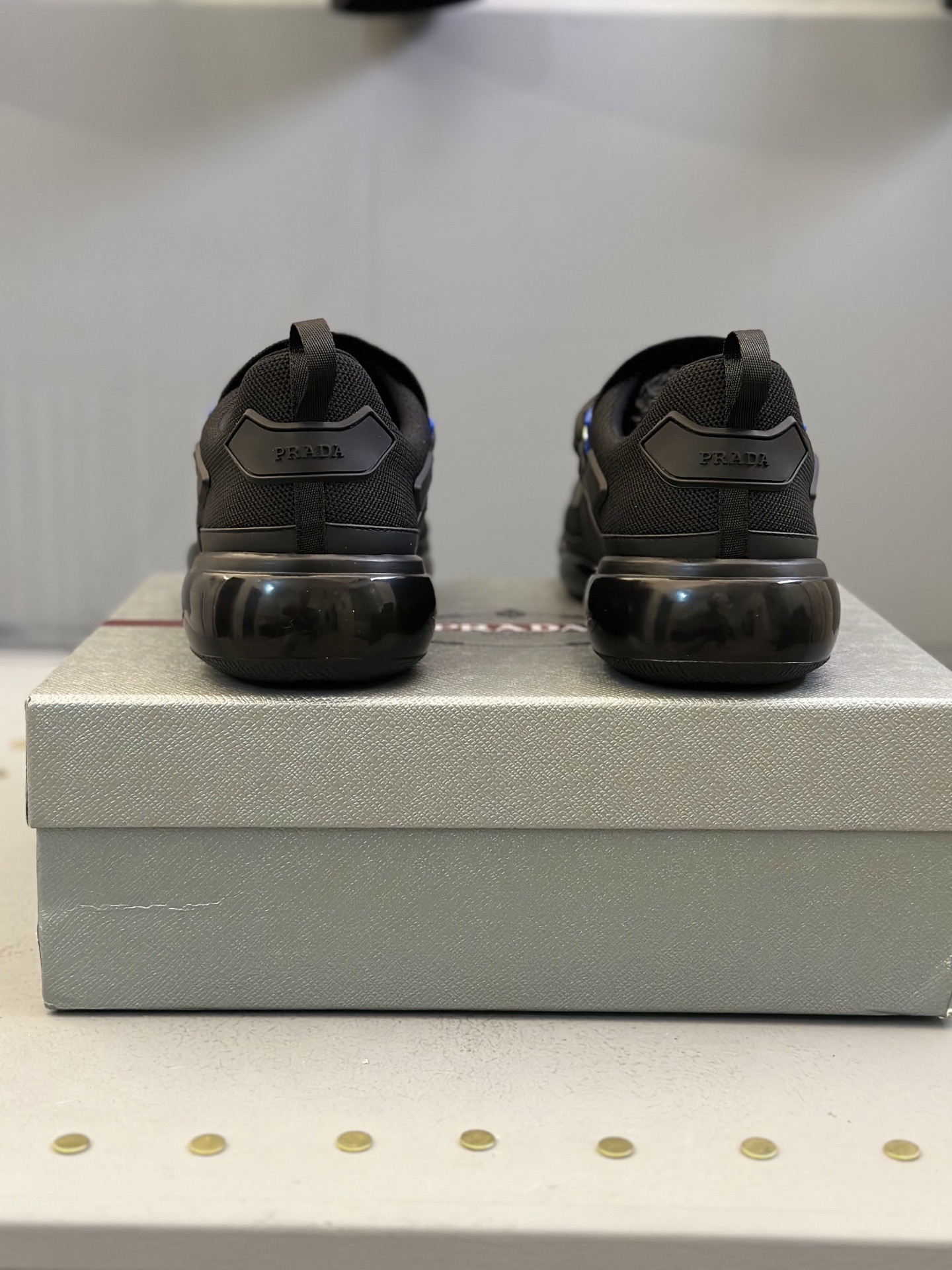 Prada Style Leather Men's Shoes style reference detail image 8 from source 781918