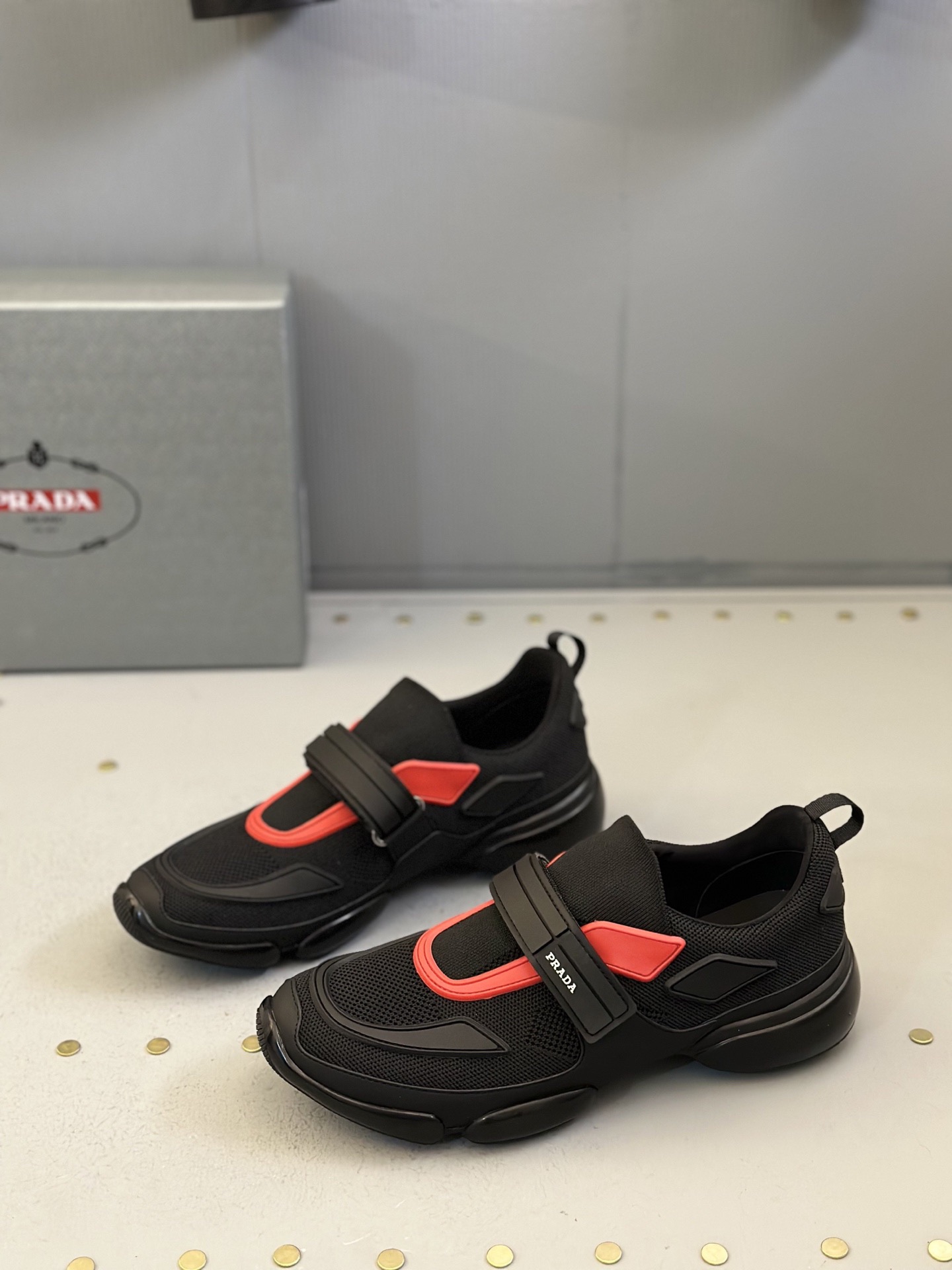 Prada Style Leather Men's Shoes style reference detail image 3 from source 781919