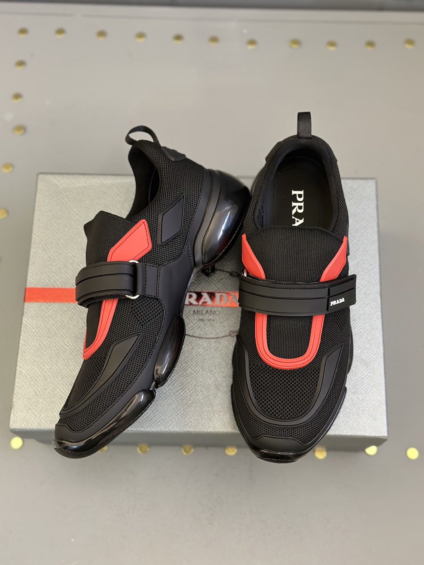 Prada Style Leather Men's Shoes style reference detail image 7 from source 781919