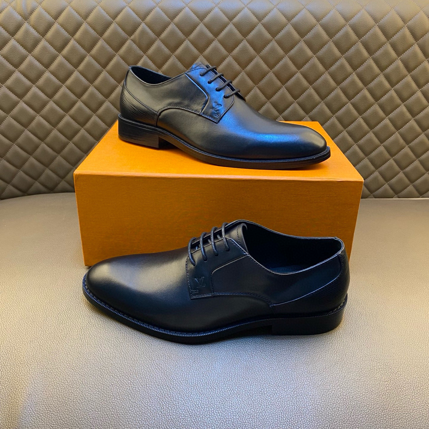 LV Style Leather Men's Shoes style reference detail image 5 from source 780812