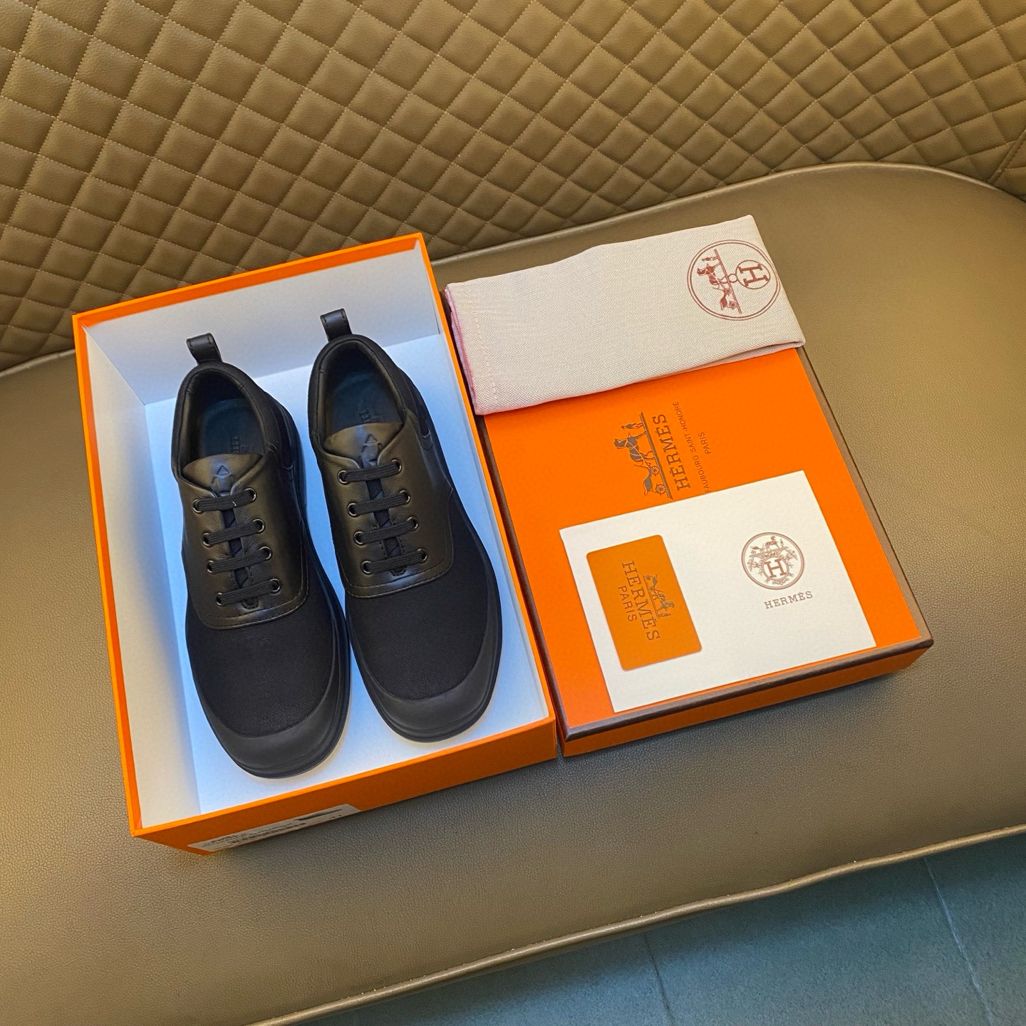 Hermes Style Leather Men's Shoes style reference detail image 1 from source 781596