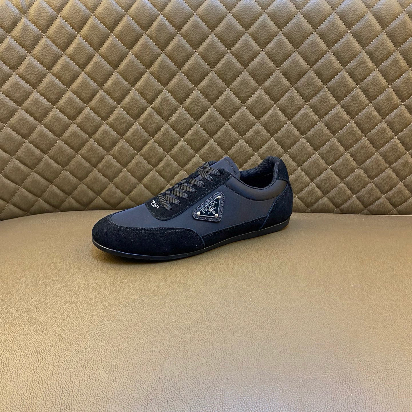 Prada Style Leather Men's Shoes style reference detail image 6 from source 781952