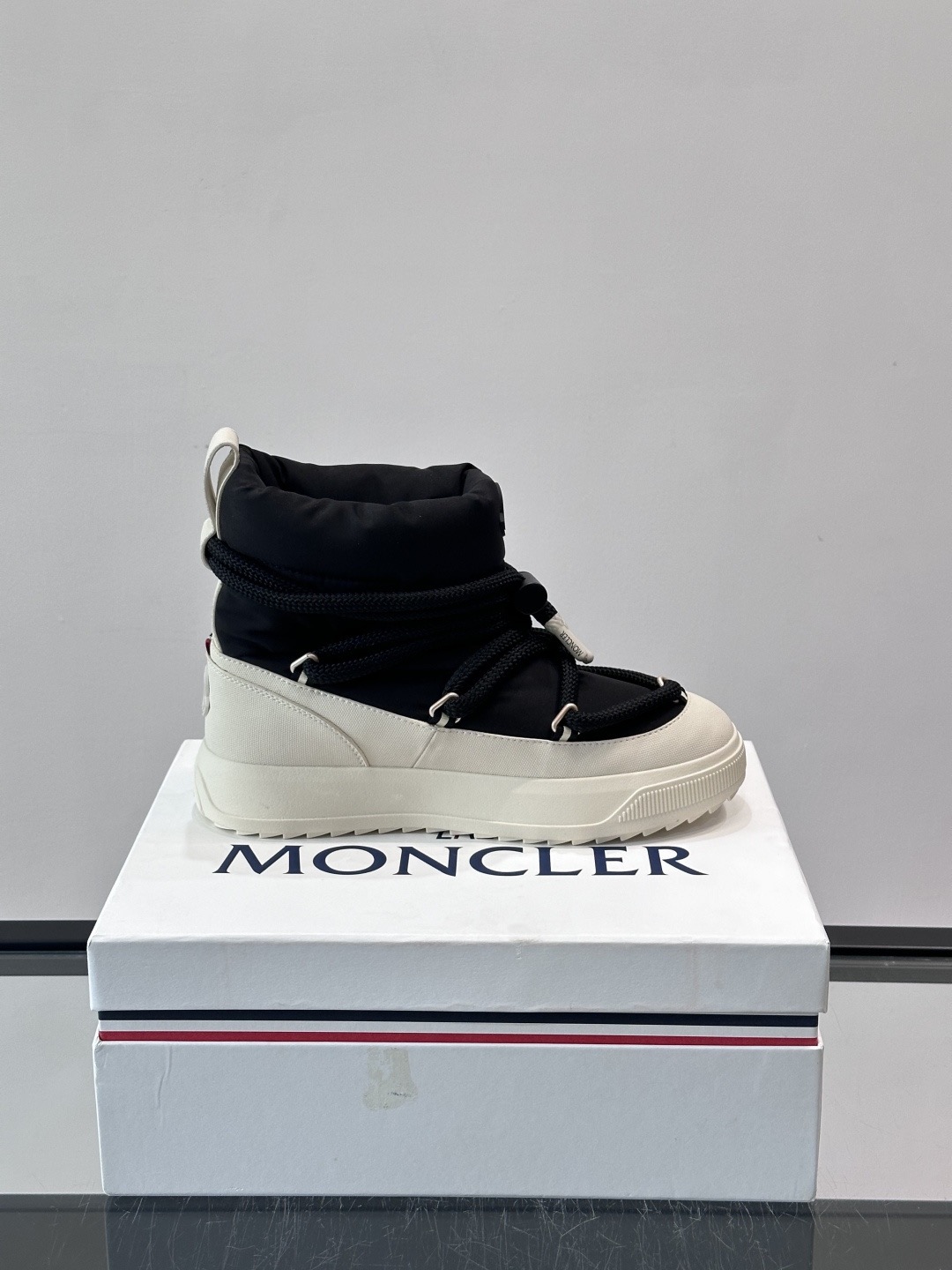 Moncler Style Leather Men's Shoes Men's Shoes Men's Shoes detail image 6 from source 783159