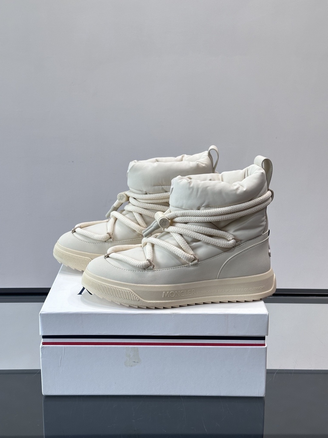 Moncler Style Leather Men's Shoes Men's Shoes Men's Shoes detail image 3 from source 783160