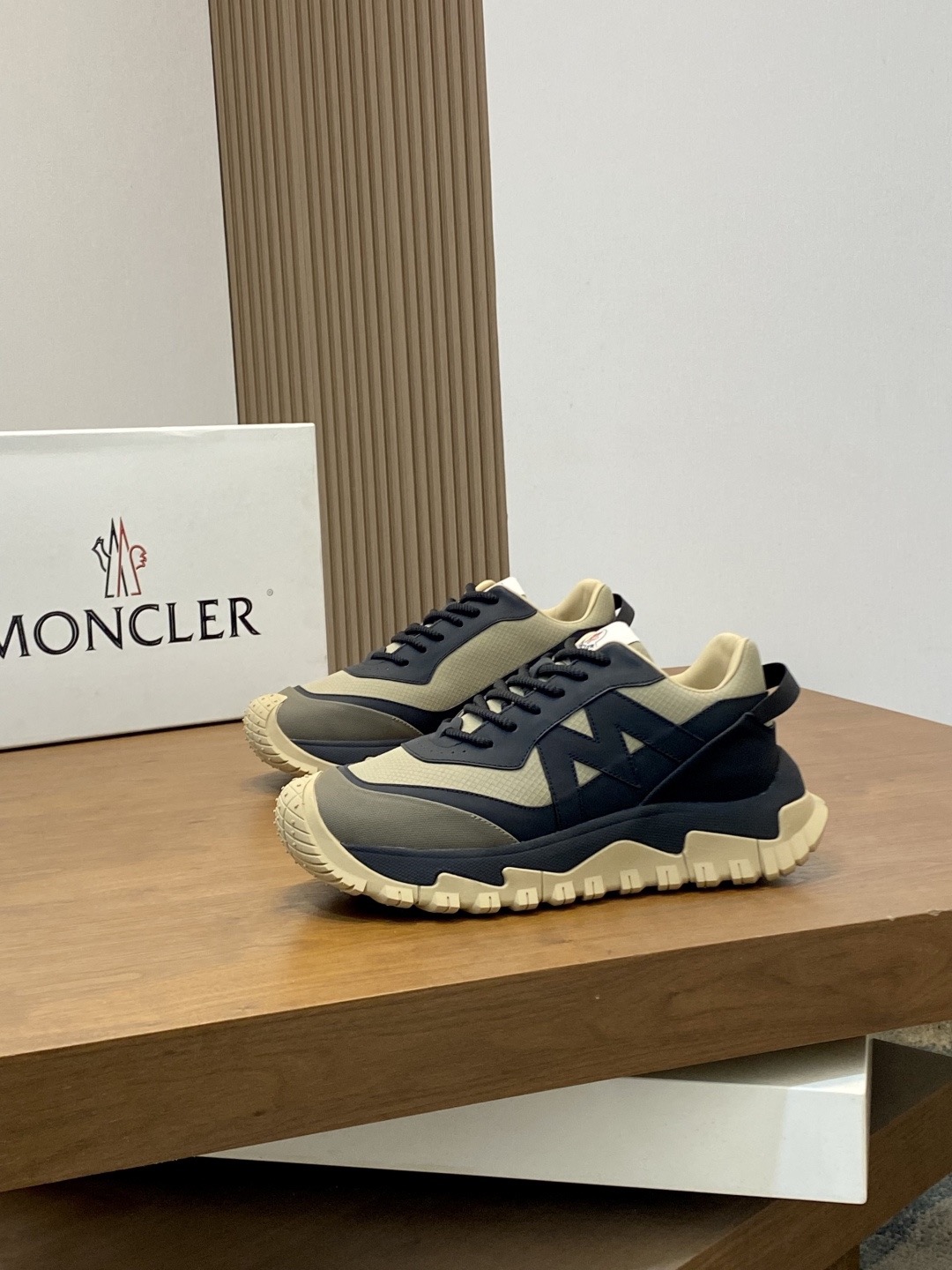 Moncler Style Leather Men's Shoes Men's Shoes Men's Shoes detail image 3 from source 783161