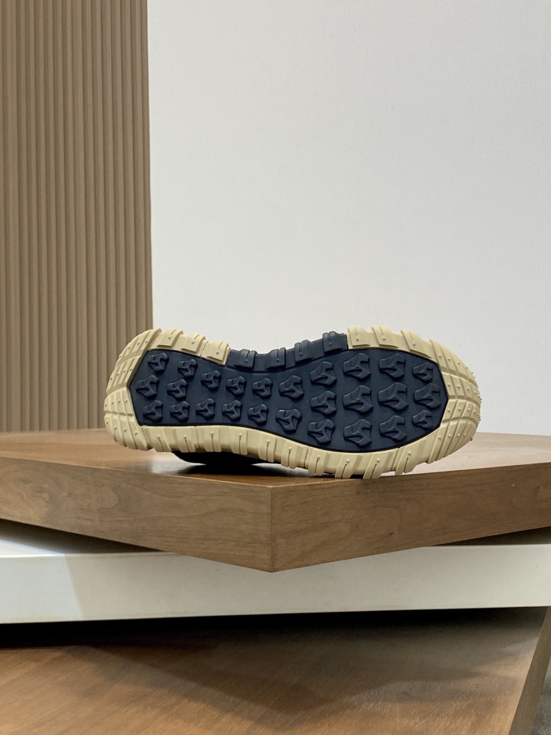 Moncler Style Leather Men's Shoes Men's Shoes Men's Shoes detail image 9 from source 783161