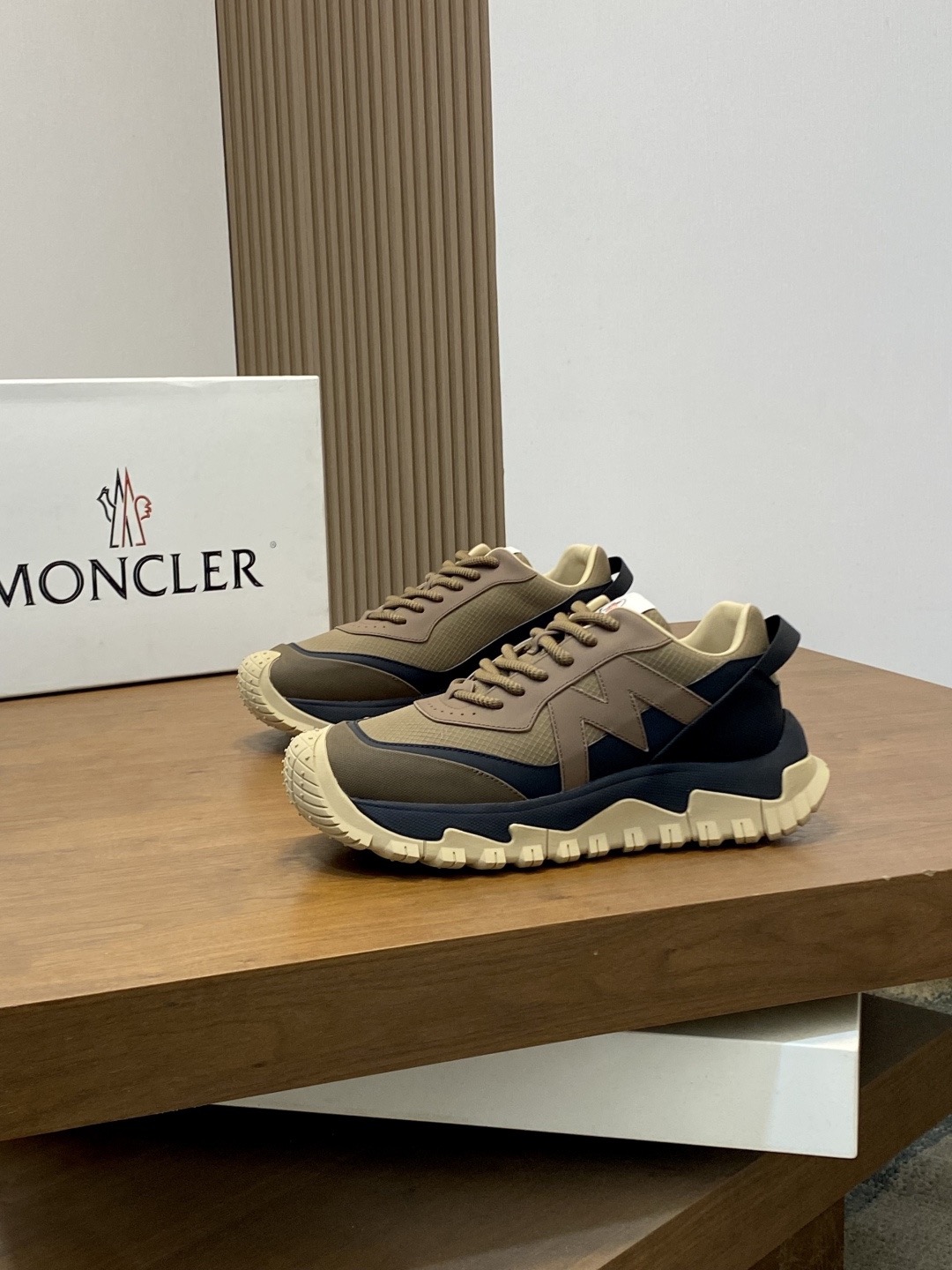 Moncler Style Leather Men's Shoes Men's Shoes Men's Shoes detail image 3 from source 783162