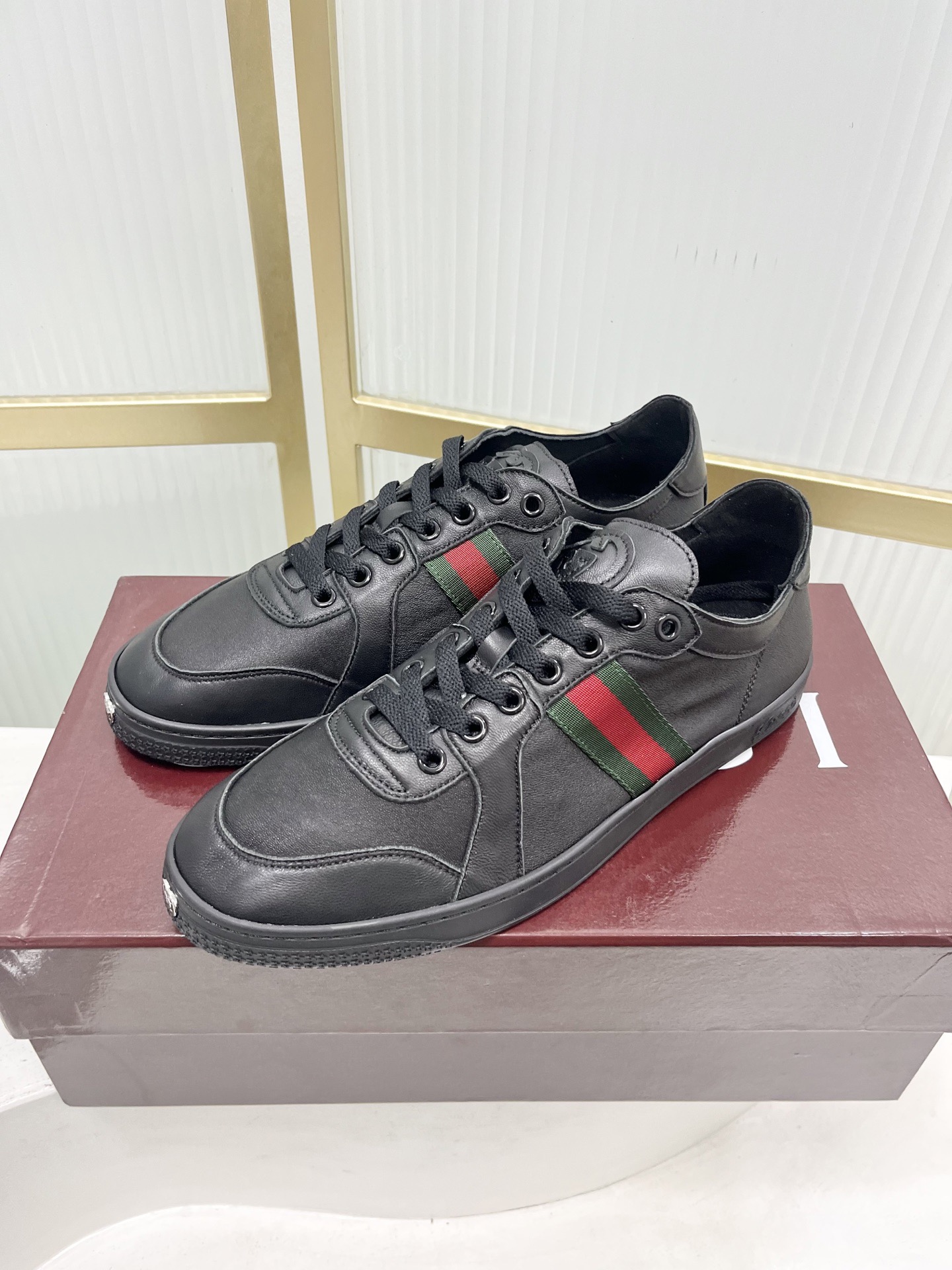 Gucci Style Leather Men's Shoes style reference detail image 4 from source 781265