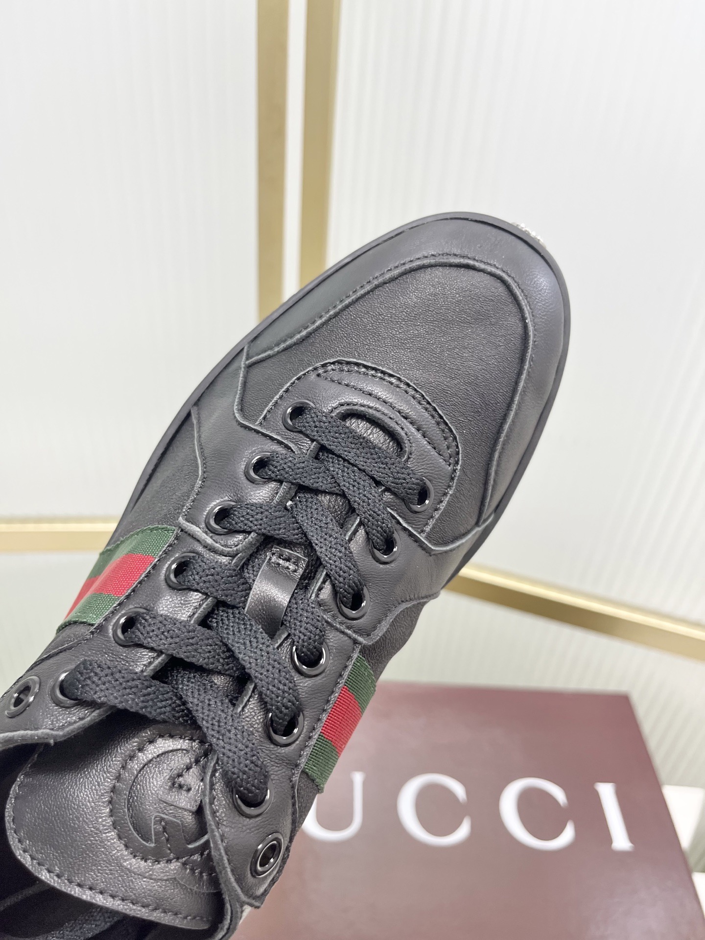 Gucci Style Leather Men's Shoes style reference detail image 9 from source 781265