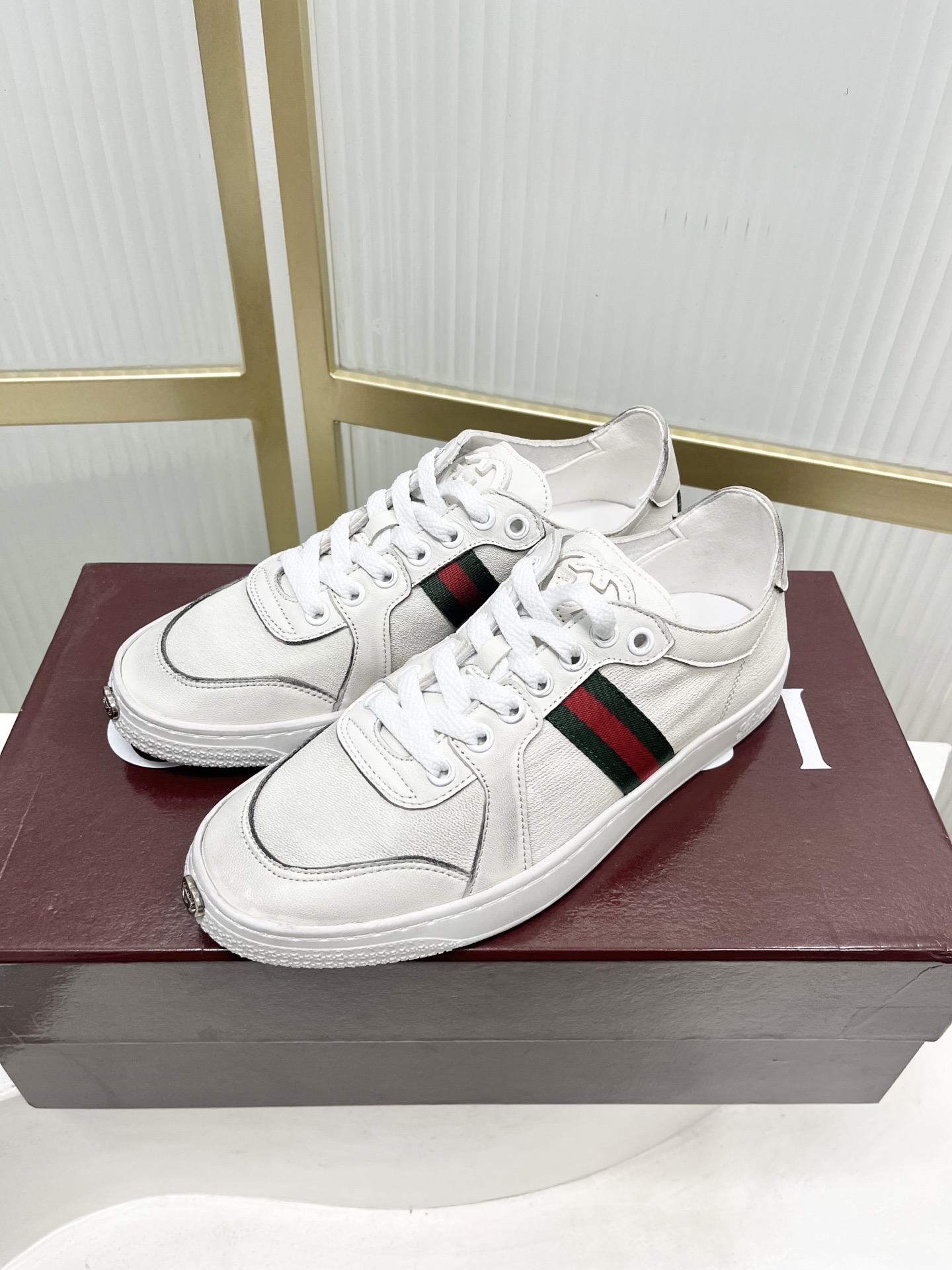 Gucci Style Leather Men's Shoes style reference detail image 4 from source 781266