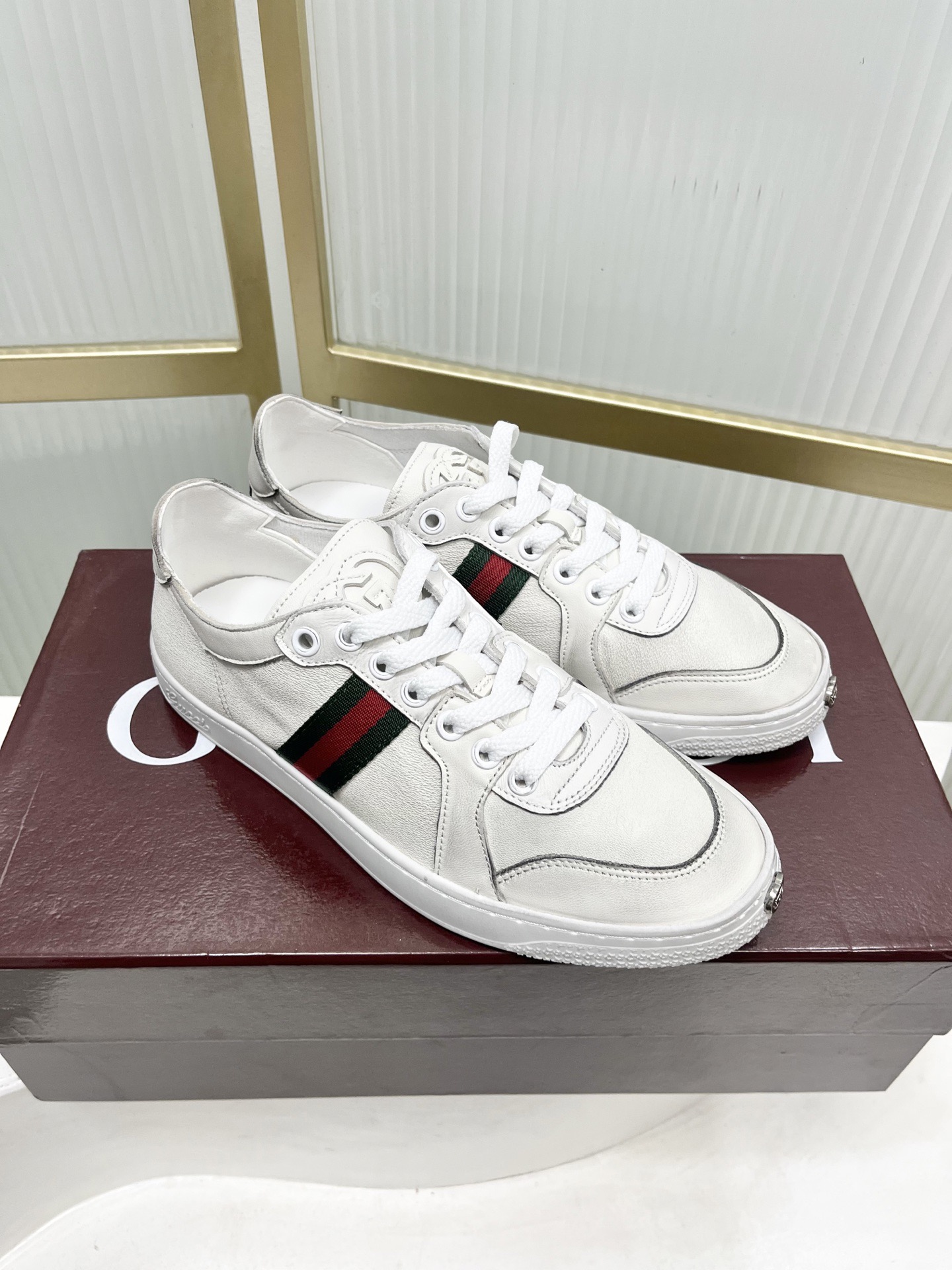 Gucci Style Leather Men's Shoes style reference detail image 5 from source 781266