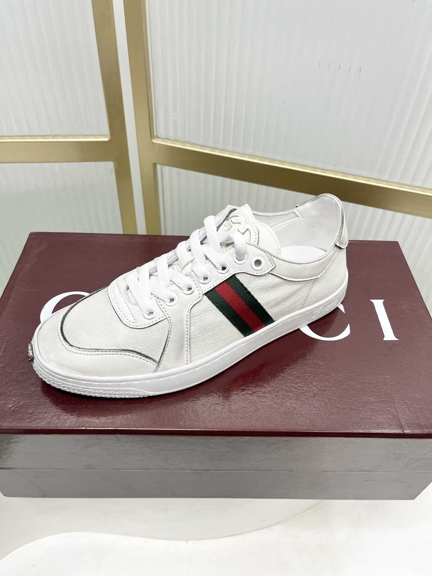 Gucci Style Leather Men's Shoes style reference detail image 7 from source 781266