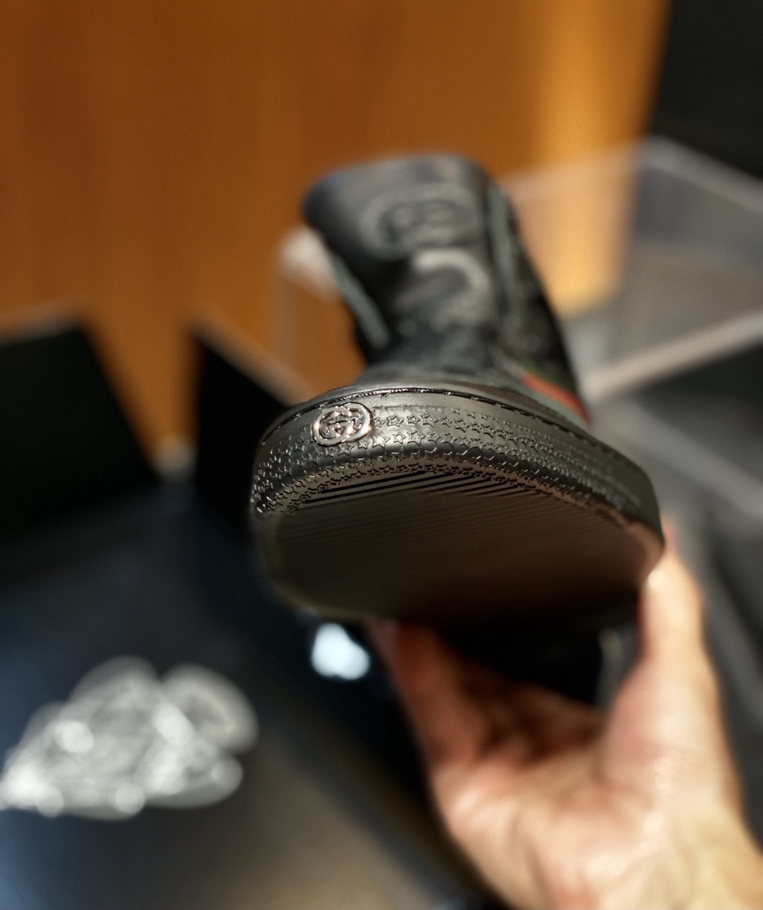 Gucci Style Leather Men's Shoes style reference detail image 5 from source 781267