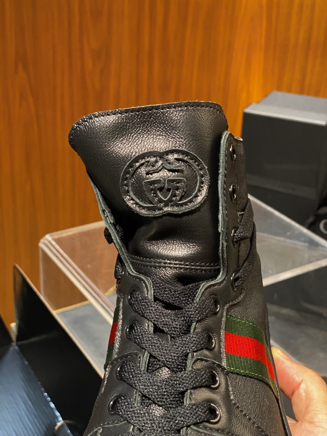 Gucci Style Leather Men's Shoes style reference detail image 4 from source 781267