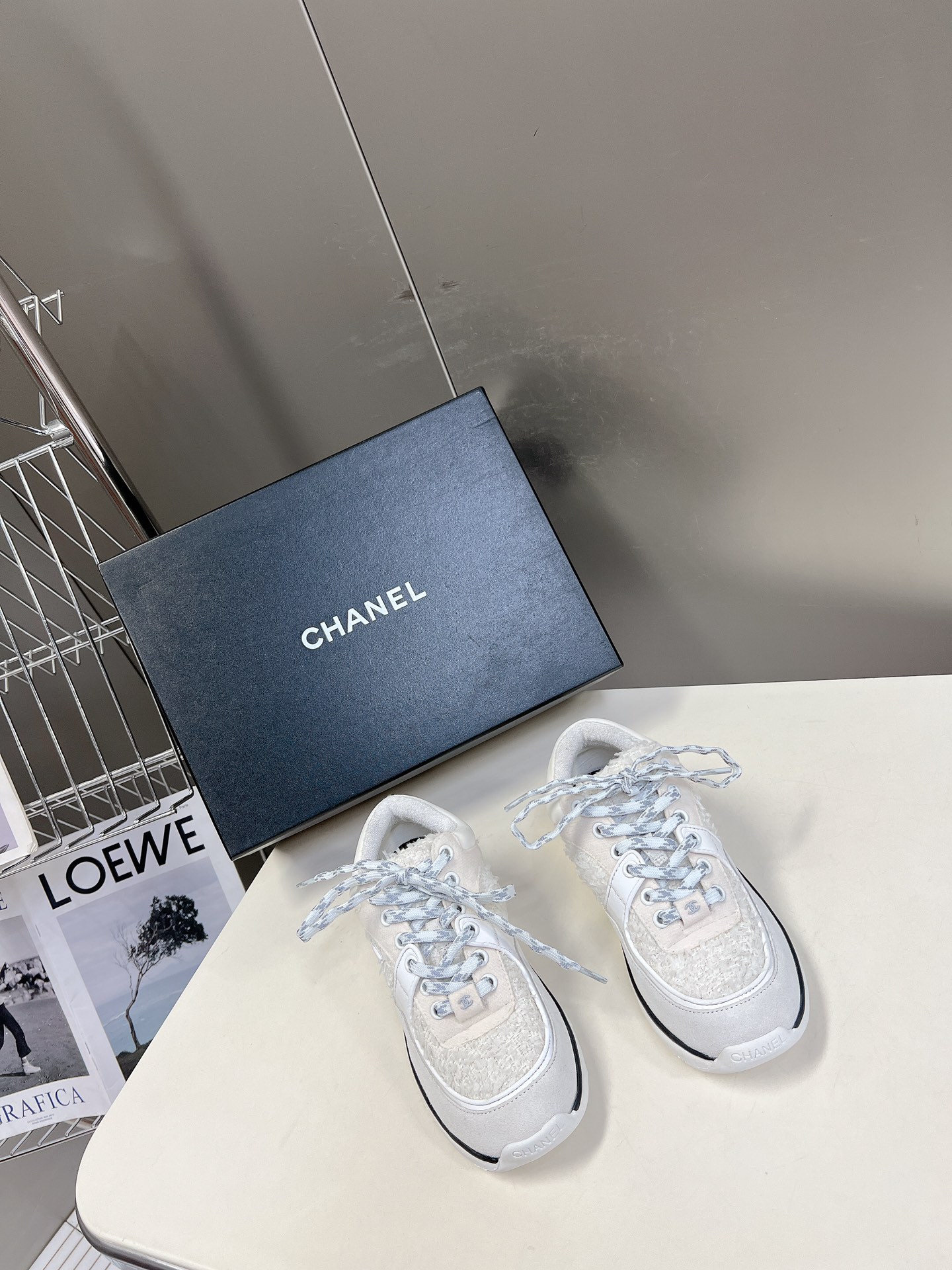 How to Buy Replcia
 Chanel Perfect
 Shoes Sneakers TPU Sweatpants