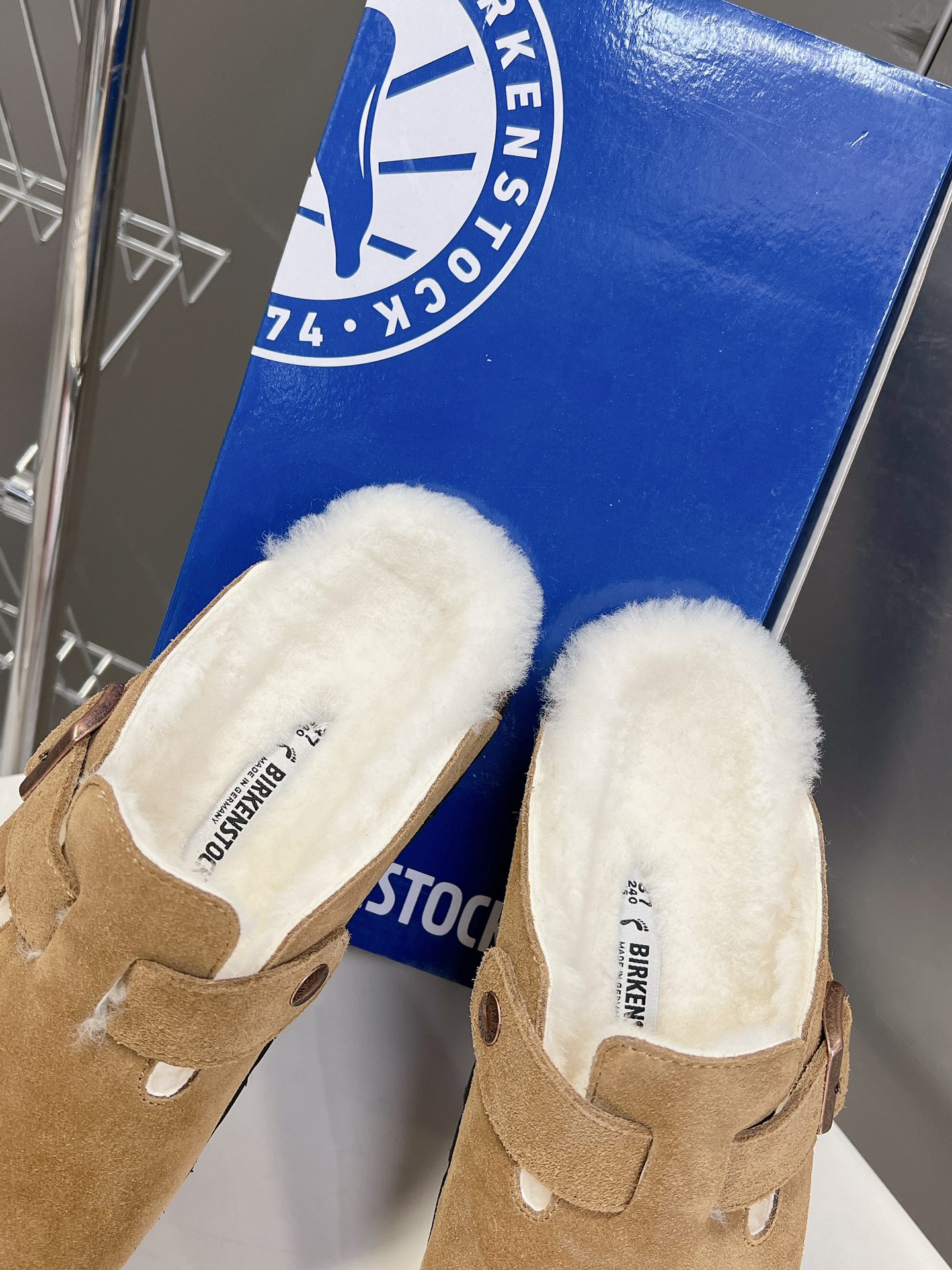 birkenstock️秋冬经典款勃肯拖毛里系列你必须拥有一双鞋就是它了！全世界零差评巨好穿的鞋子非他莫