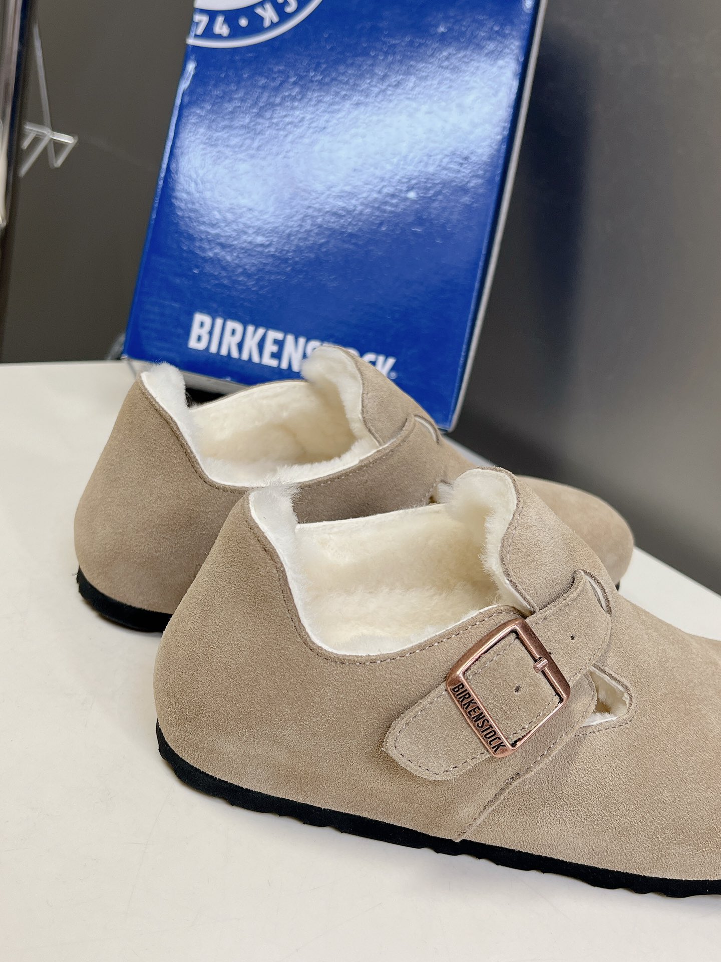 birkenstock️秋冬经典款勃肯拖毛里系列你必须拥有一双鞋就是它了！全世界零差评巨好穿的鞋子非他莫