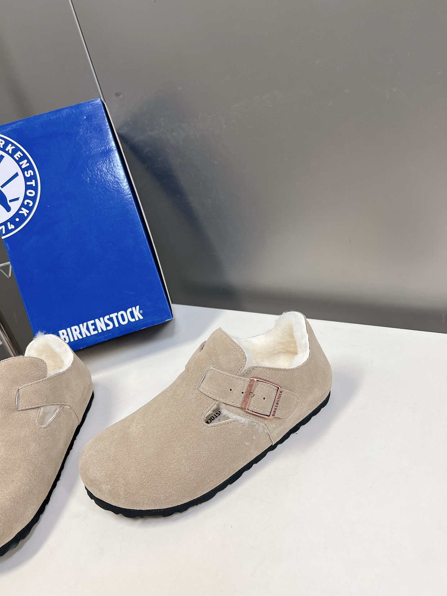 birkenstock️秋冬经典款勃肯拖毛里系列你必须拥有一双鞋就是它了！全世界零差评巨好穿的鞋子非他莫