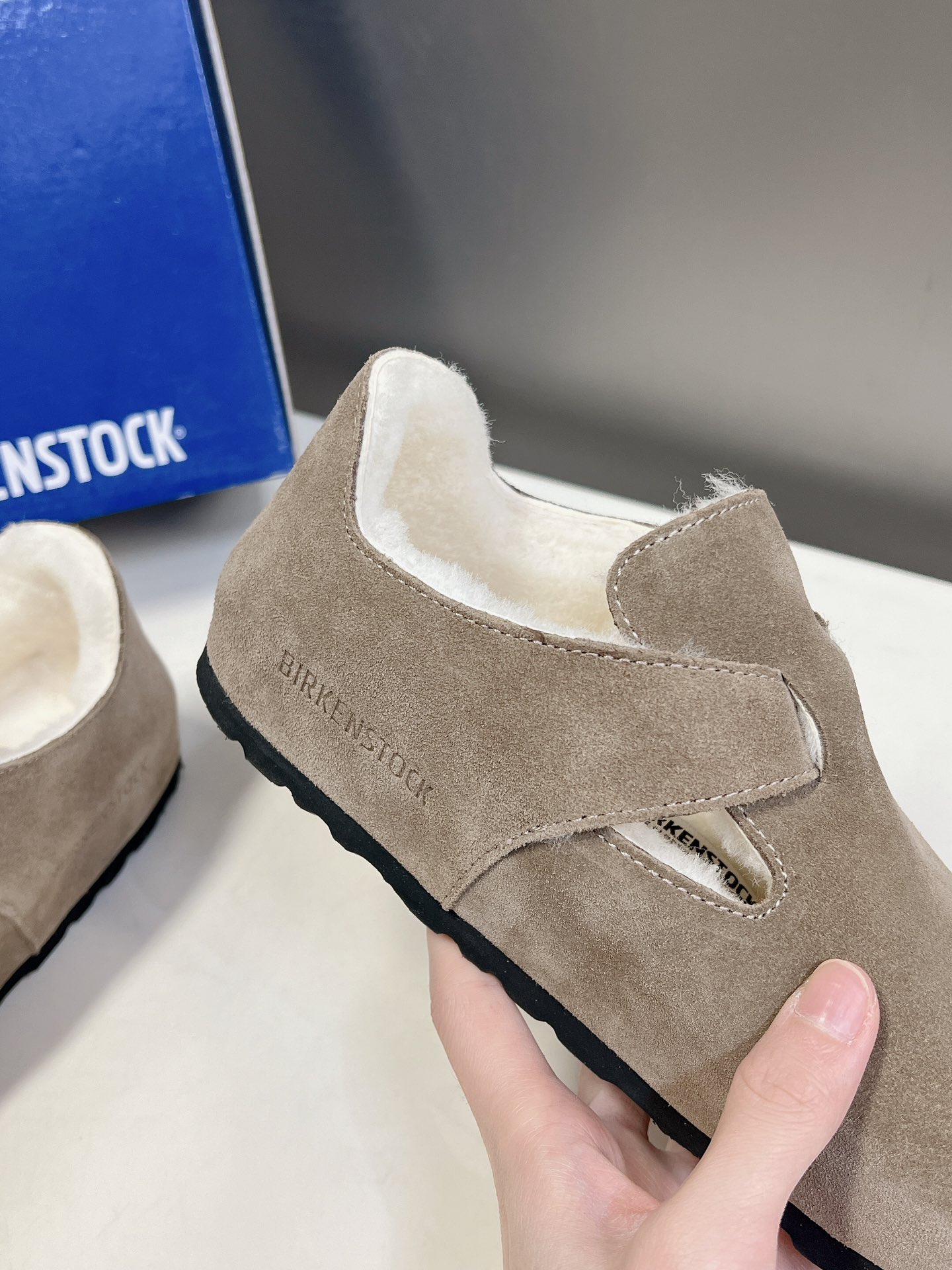 birkenstock️秋冬经典款勃肯拖毛里系列你必须拥有一双鞋就是它了！全世界零差评巨好穿的鞋子非他莫