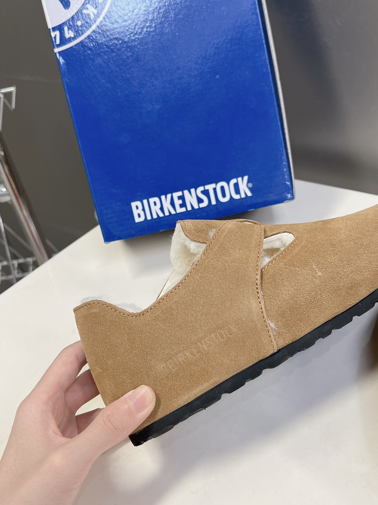 birkenstock️秋冬经典款勃肯拖毛里系列你必须拥有一双鞋就是它了！全世界零差评巨好穿的鞋子非他莫