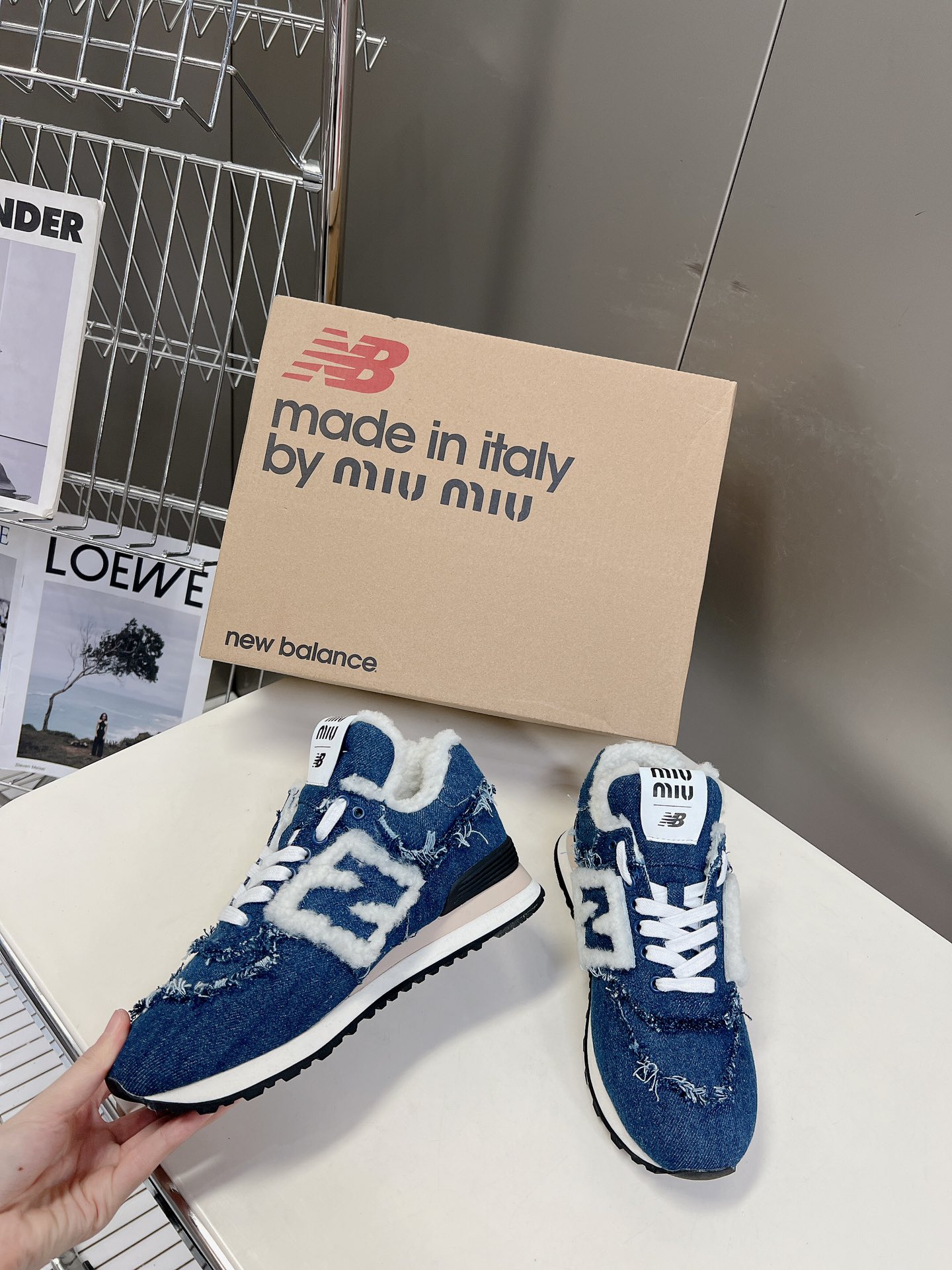 MiuMiu️NewBalance574联名系列各大品牌都热衷于跨界联名缪缪这次联名诚意满满非常有亮点️